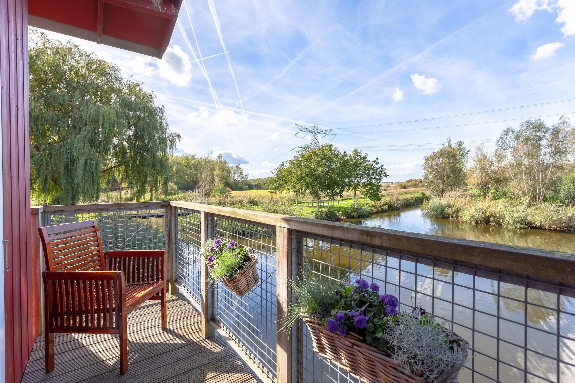 Varios Hajé Waterlodge en hotel ark de Aalscholver