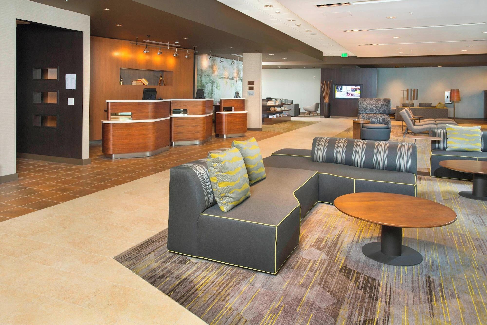 Vista Lobby Courtyard by Marriott Redwood City