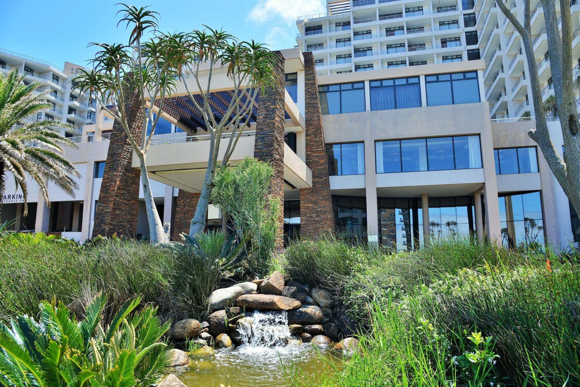 Vista Exterior Premier Hotel East London ICC