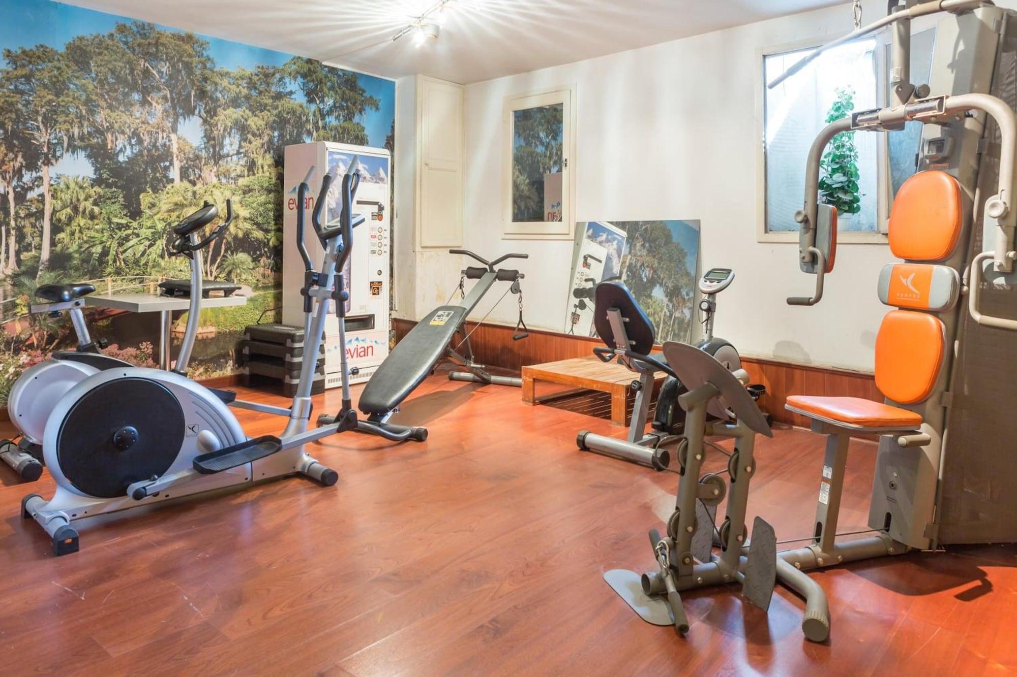 Gimnasio Hôtel de L'Ecu