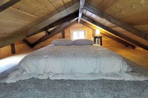 Alquiler Vacacional - Lakefront Escape for 8 w/ Dock & Cozy Cabin Vibes