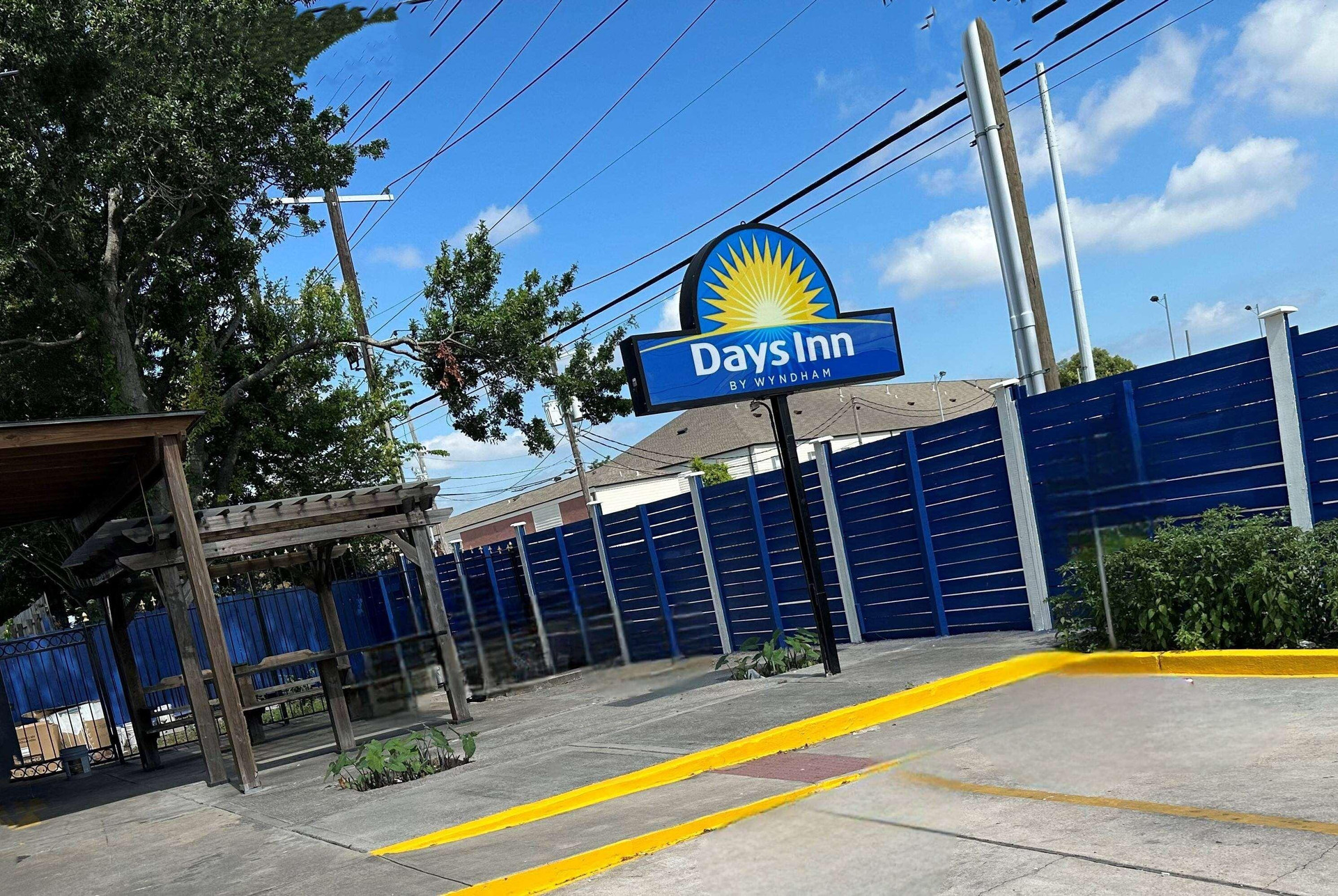 Vista Exterior Days Inn by Wyndham New Orleans Pontchartrain