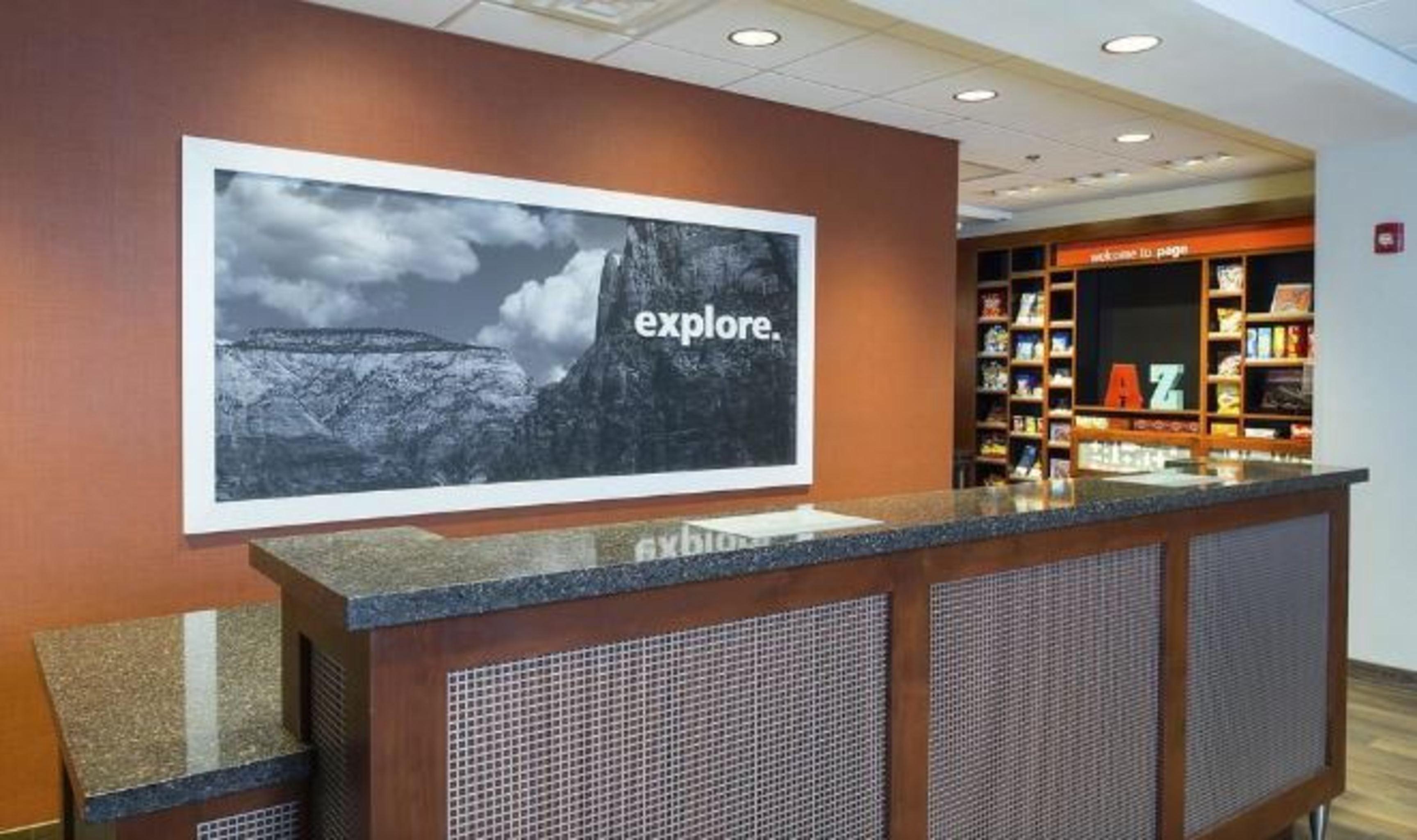 Vista Lobby Hampton Inn & Suites Page - Lake Powell