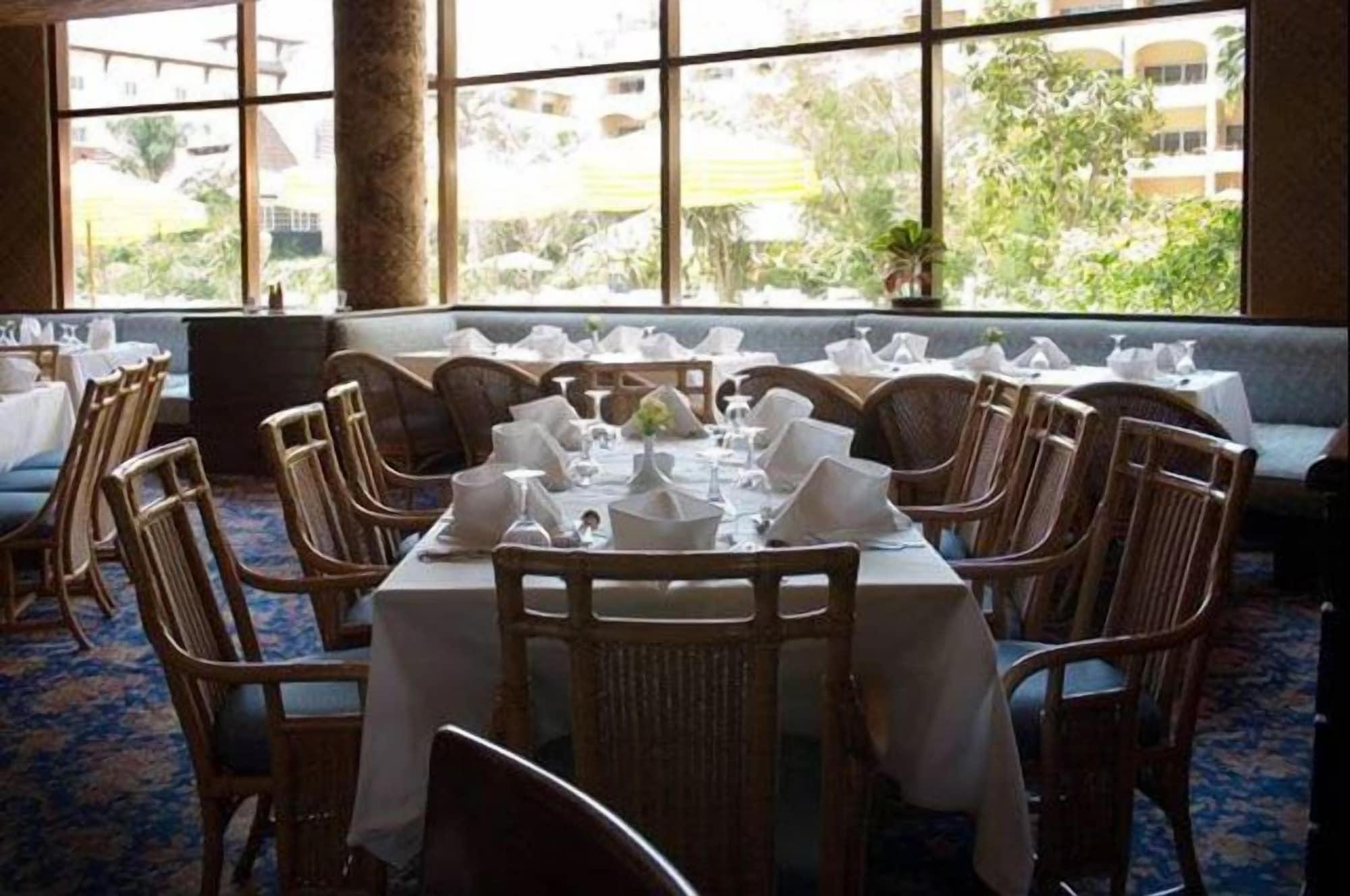 Restaurant Hotel Amarante Pyramids