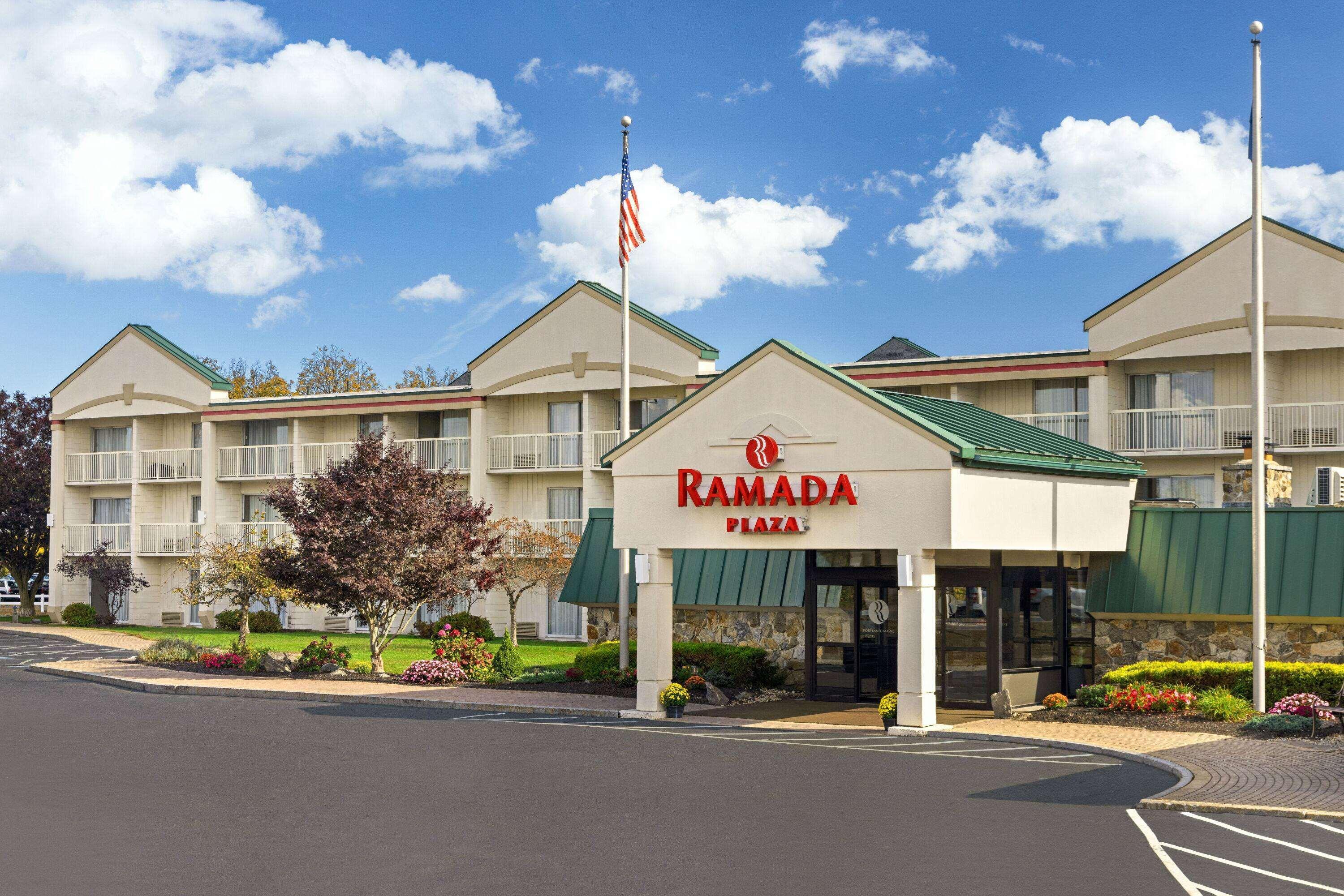 Vista Exterior Ramada Plaza by Wyndham Portland