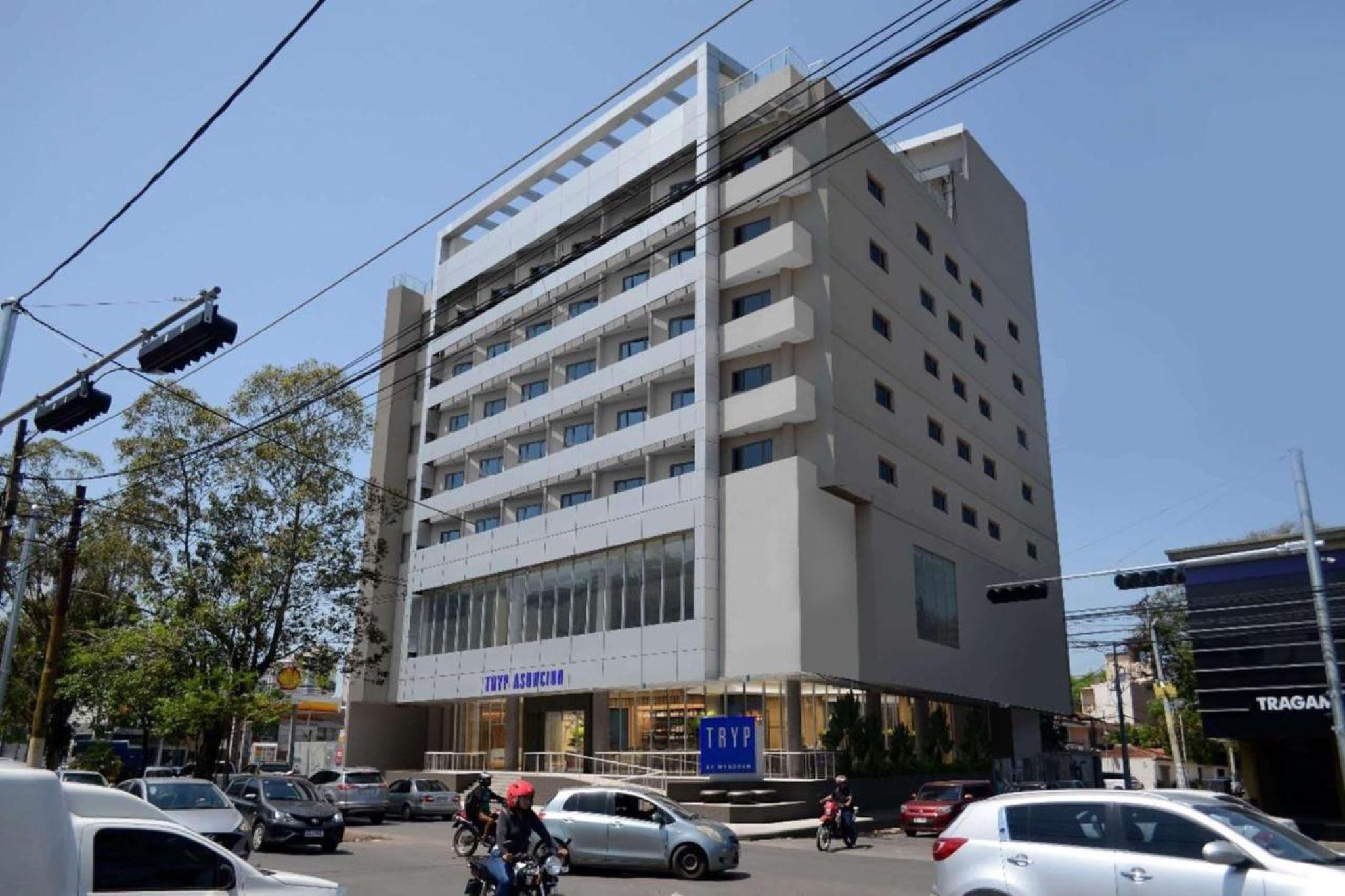 Vista Exterior Tryp By Wyndham Asuncion