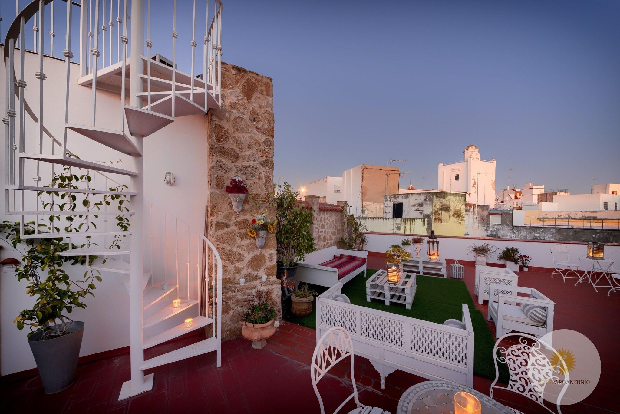 Varios Hotel Argantonio