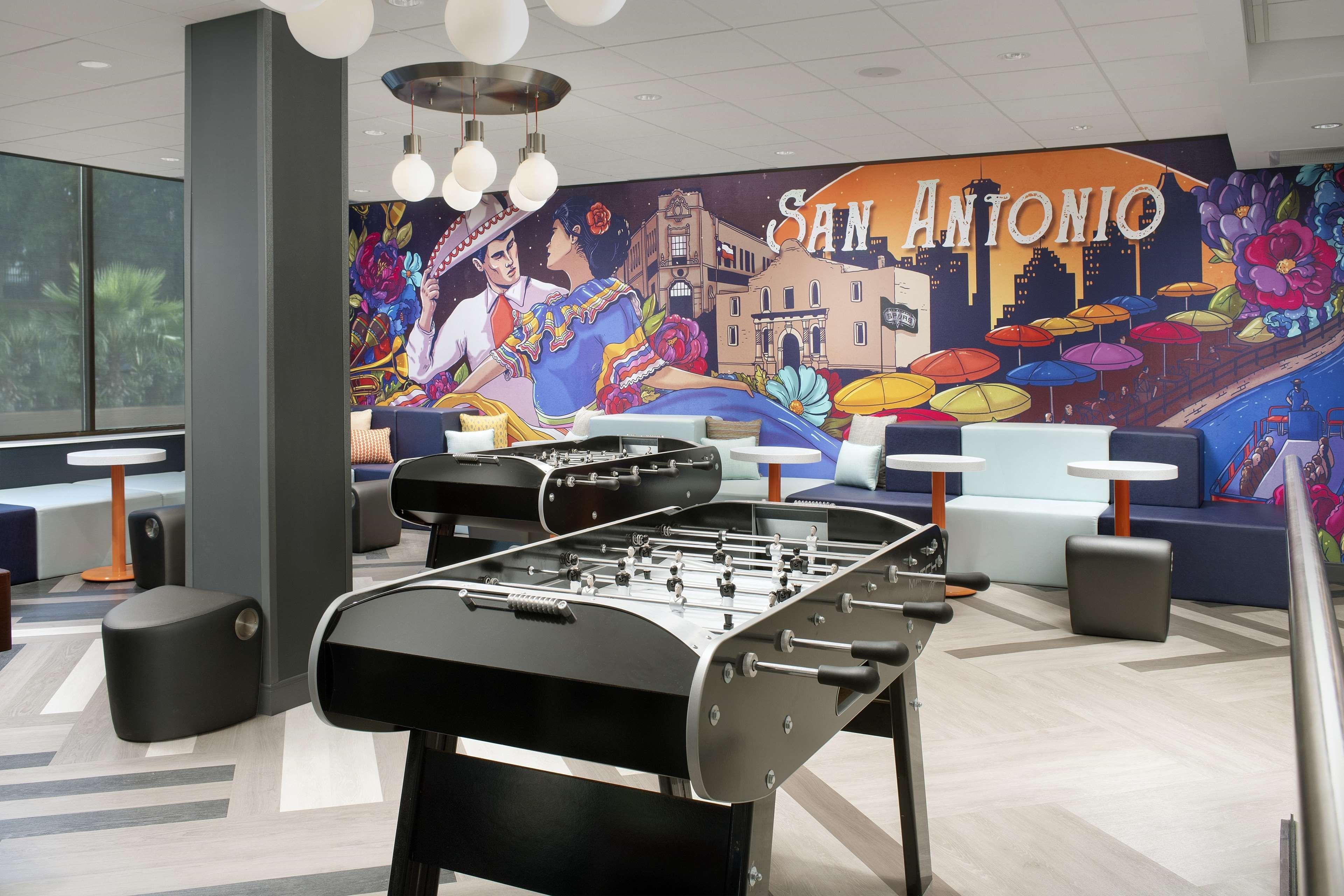 Vista Lobby Tru By Hilton San Antonio Downtown Riverwalk