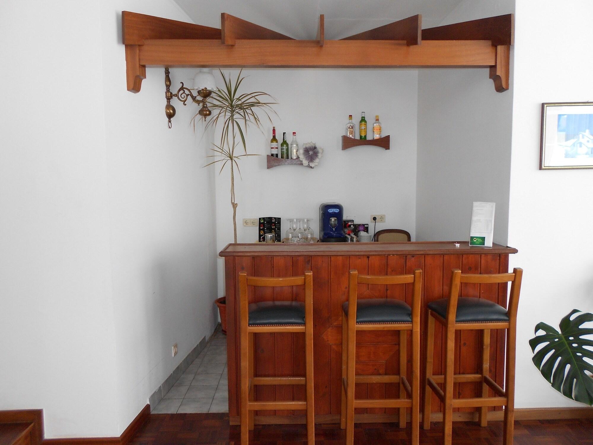 Bar/Salón Residencial Monte Verde