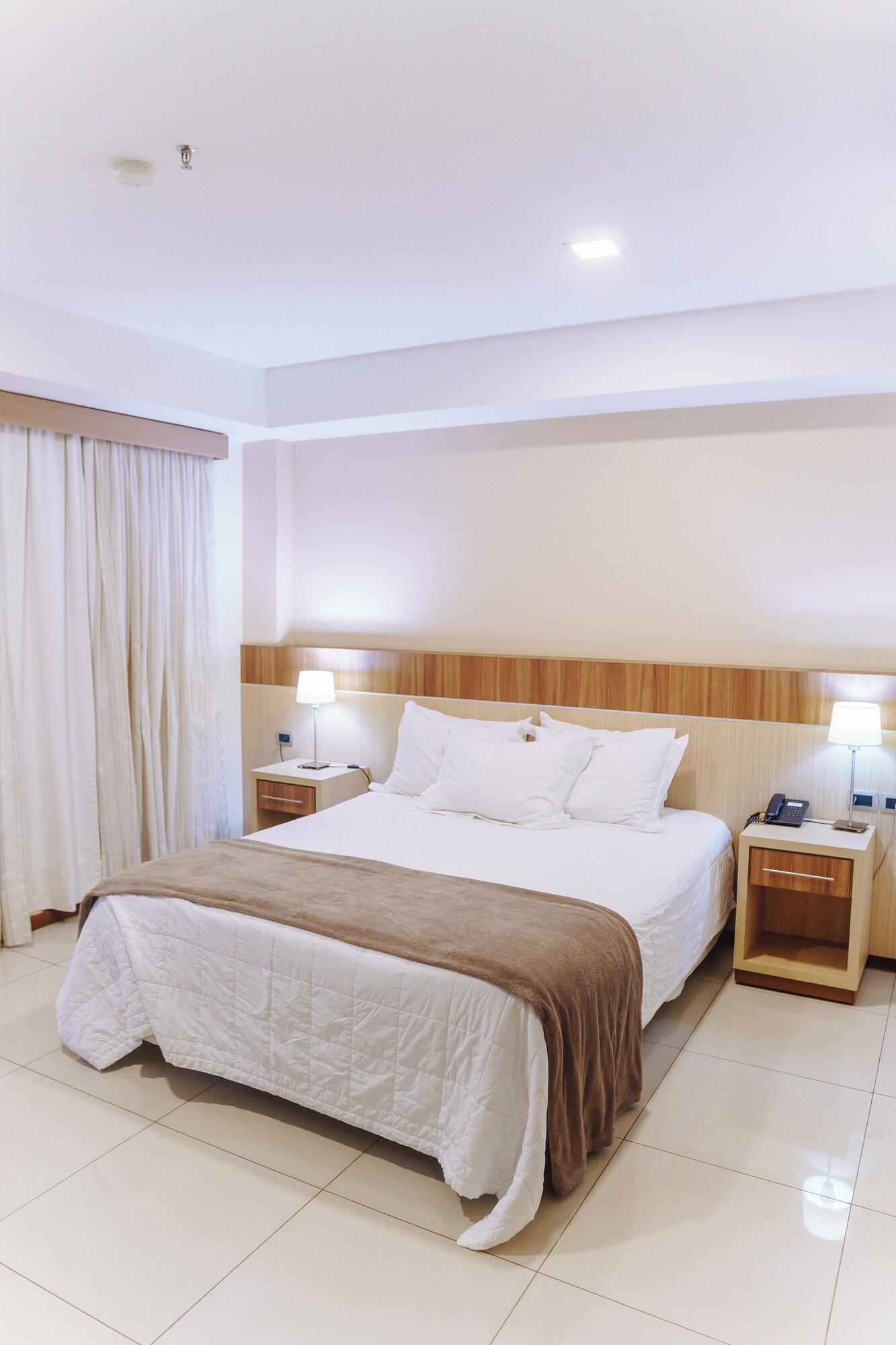 Varios Bella Vista Hotel