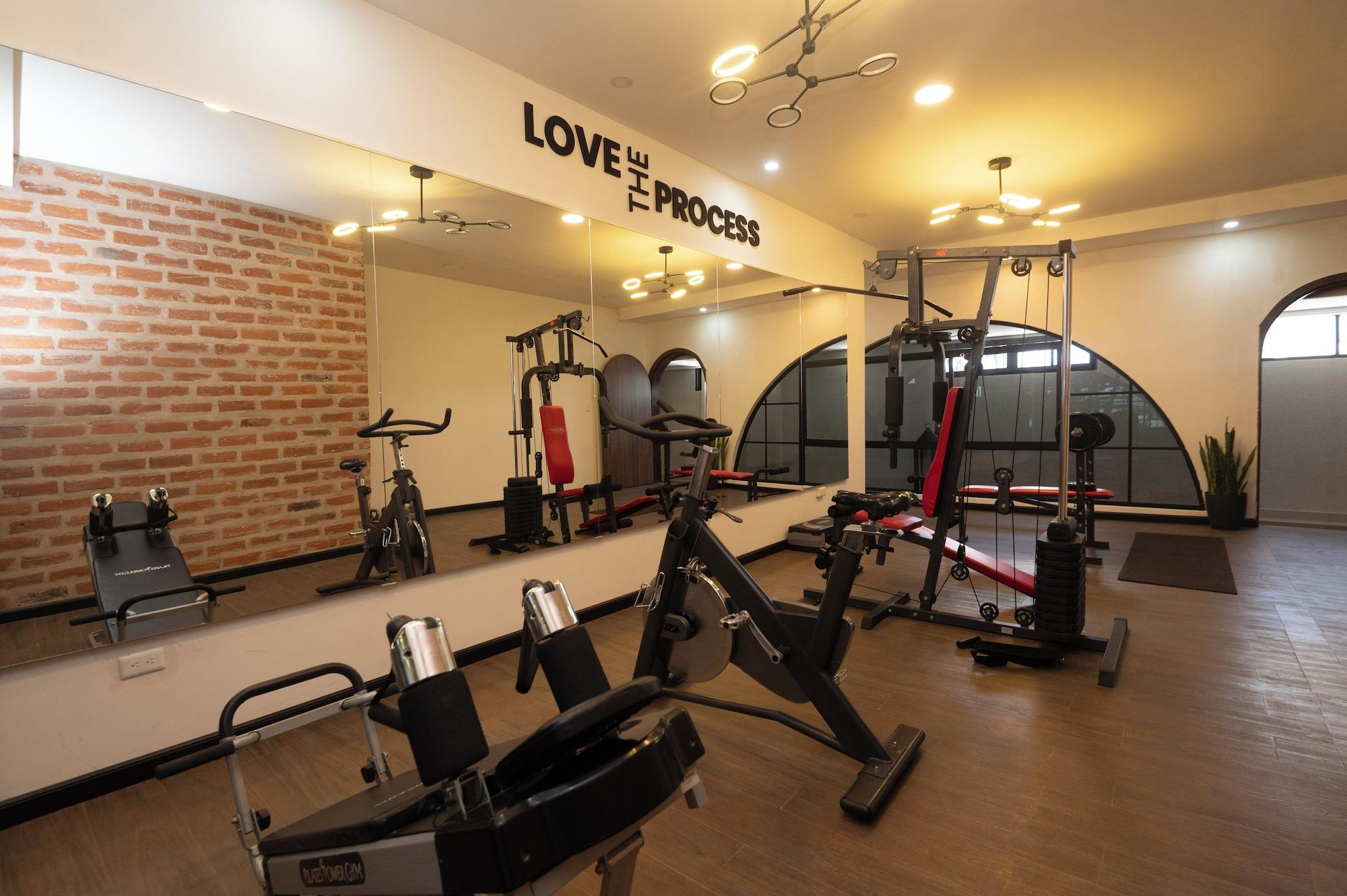 Gimnasio Quindeloma Art Hotel And Gallery