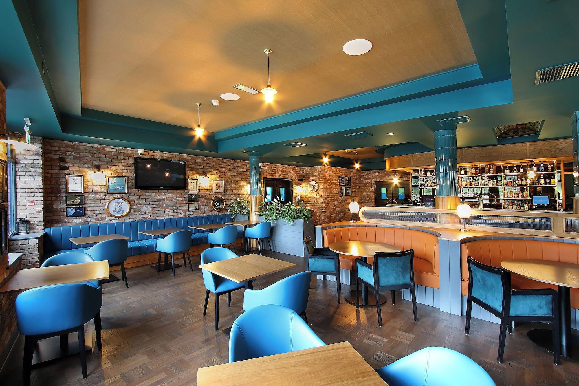 Bar/Salón Waterford Marina Hotel