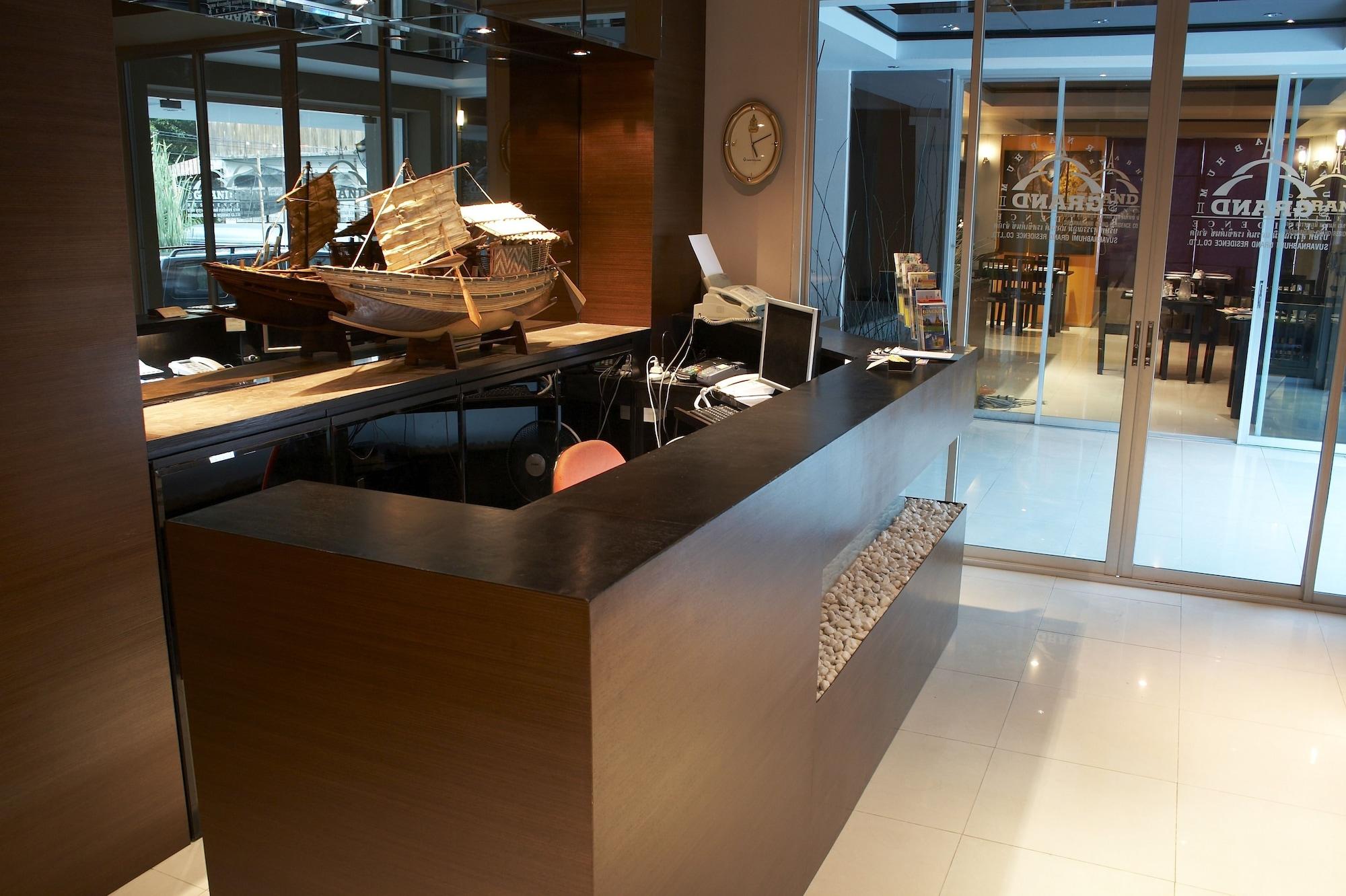 Vista Lobby Grand Pinnacle