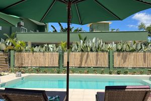Alojamiento - Royal Suites Port Barton