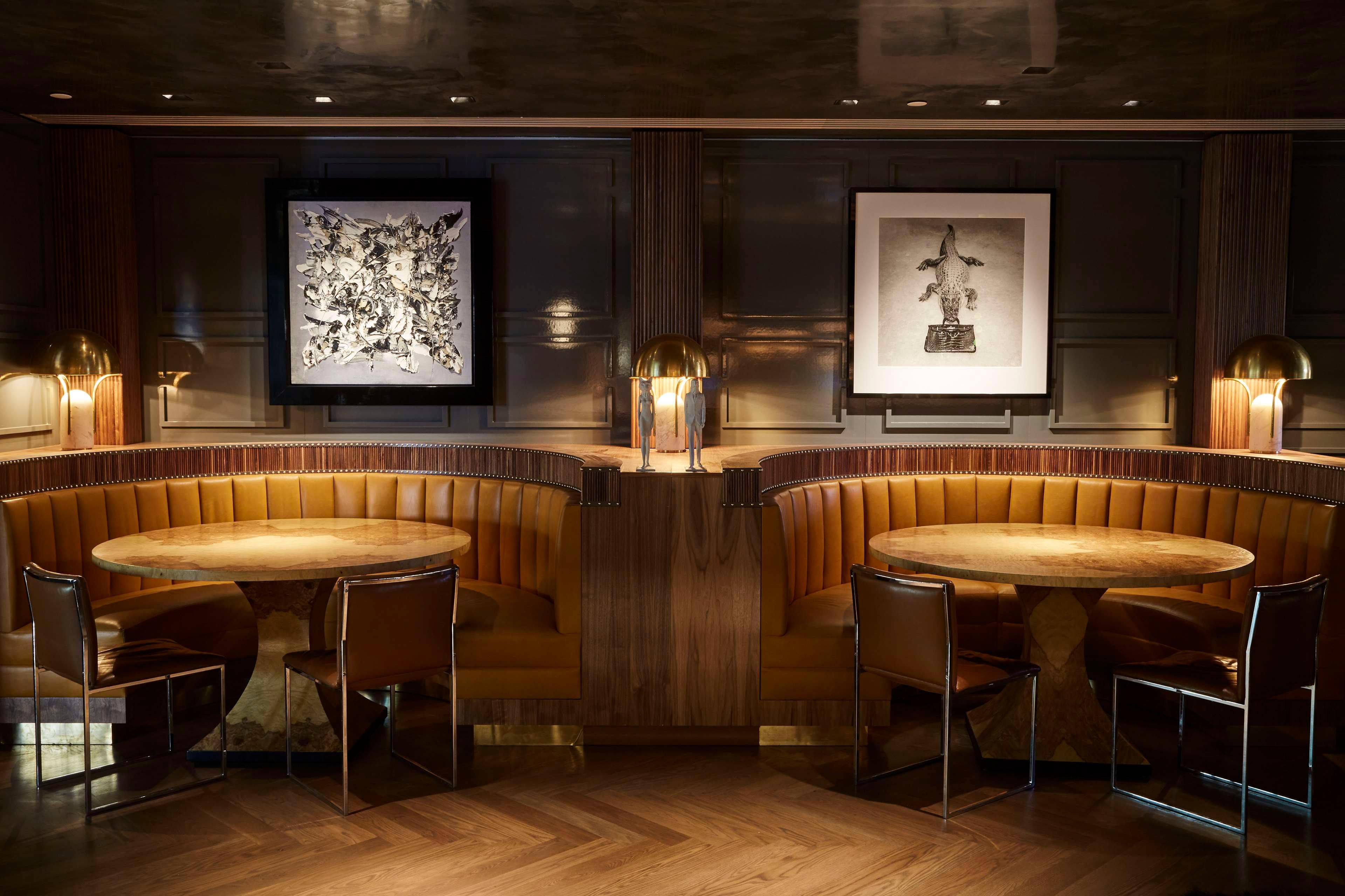 Bar/Salón Thompson Dallas