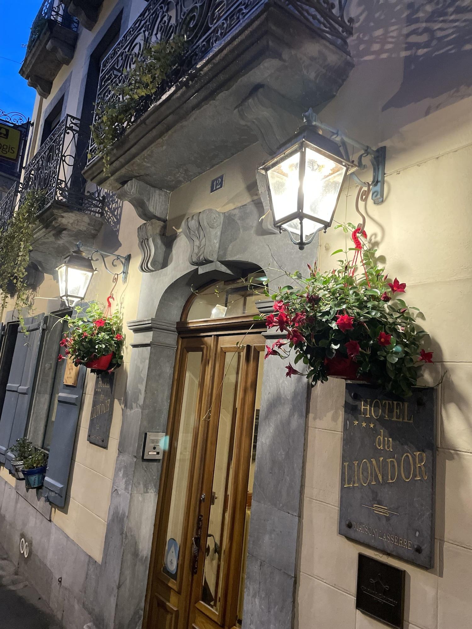 Vista Exterior Le Lion d'Or