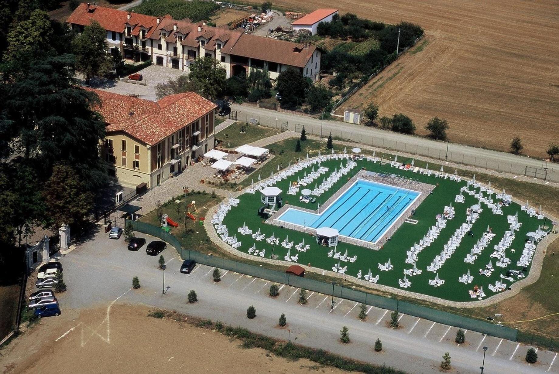 Vista Piscina Villa Scati