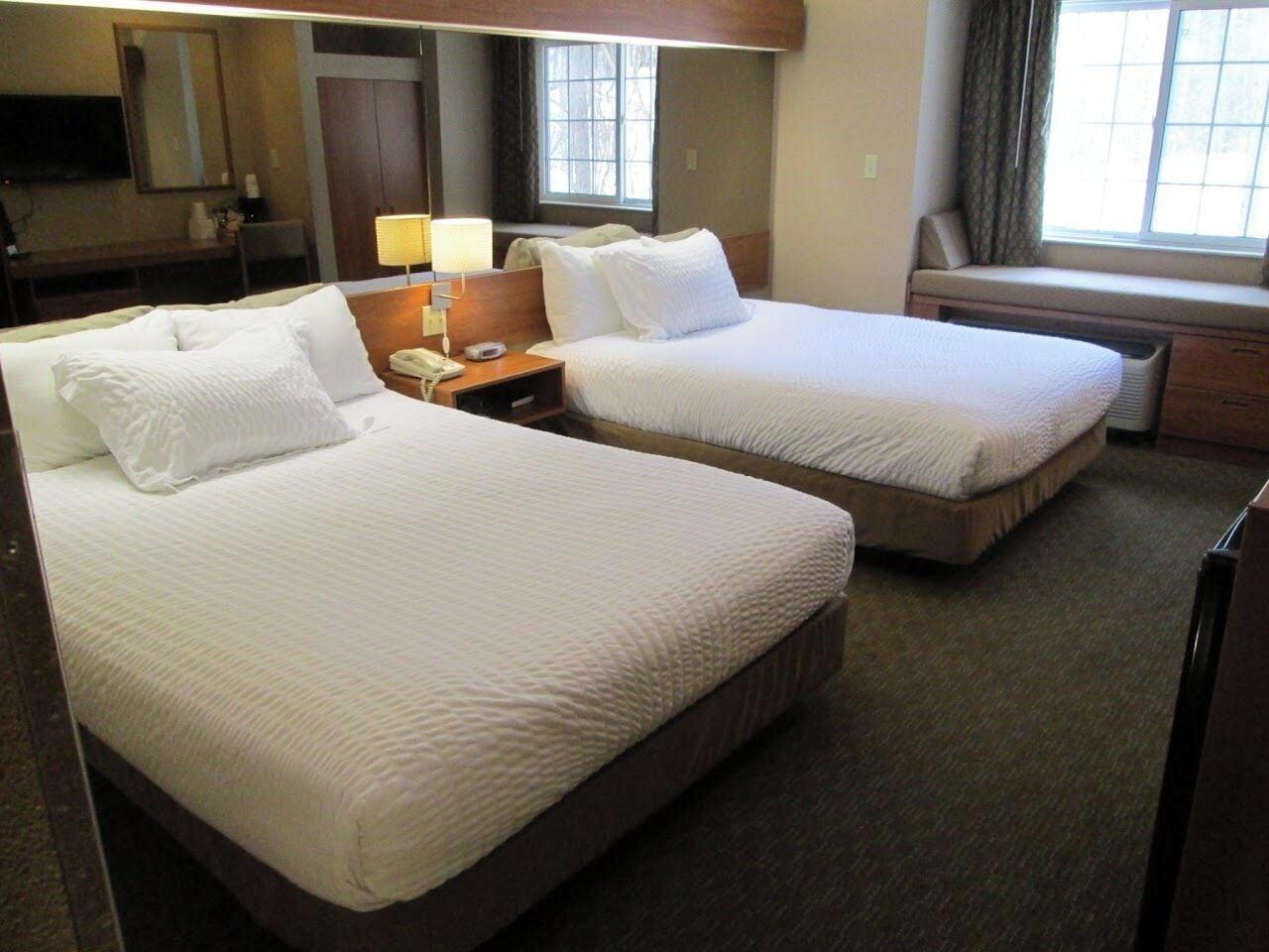 Varios Parry Sound Inn & Suites