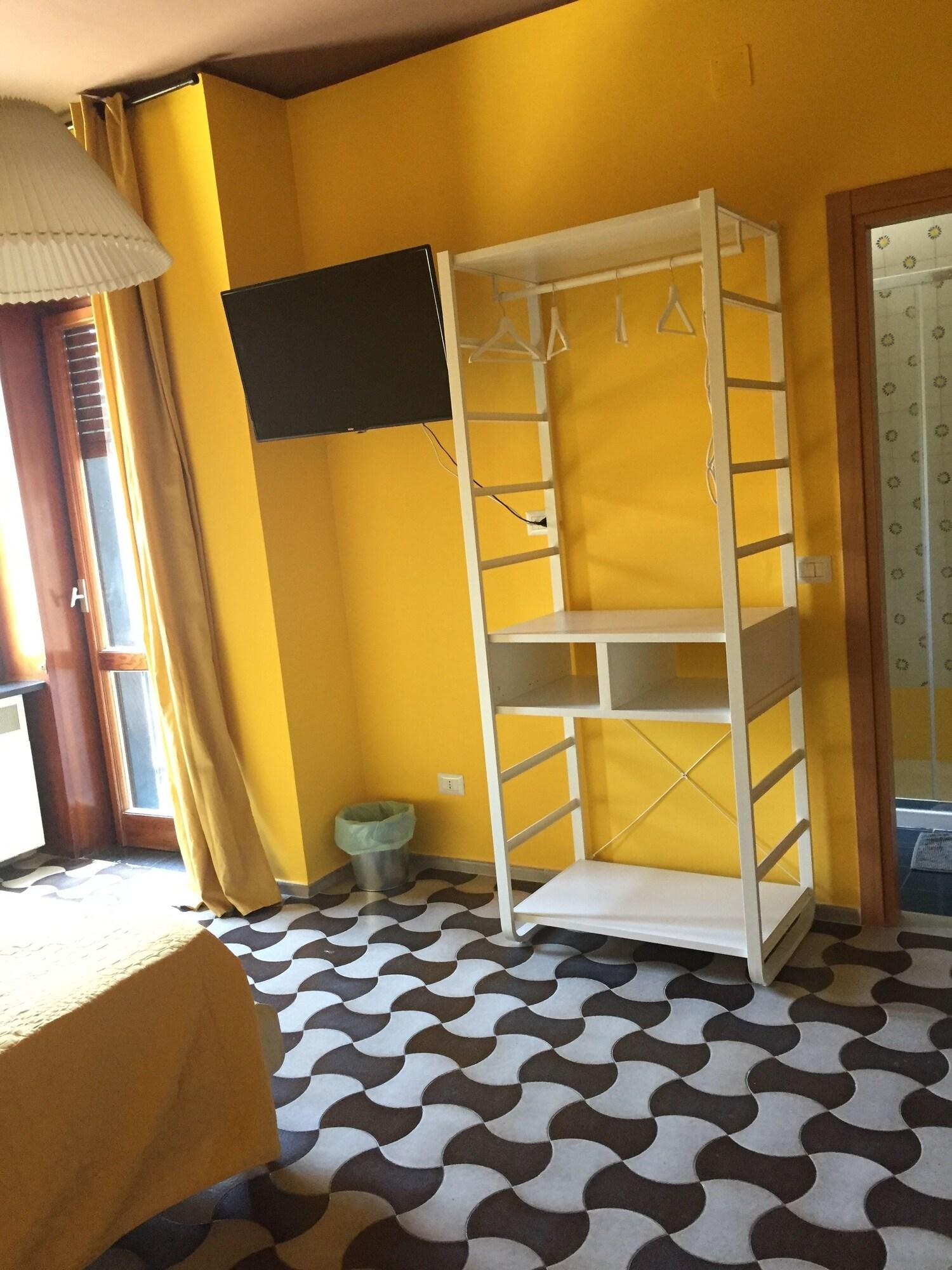 Set de Habitación Salernoportodamare Train Station Room