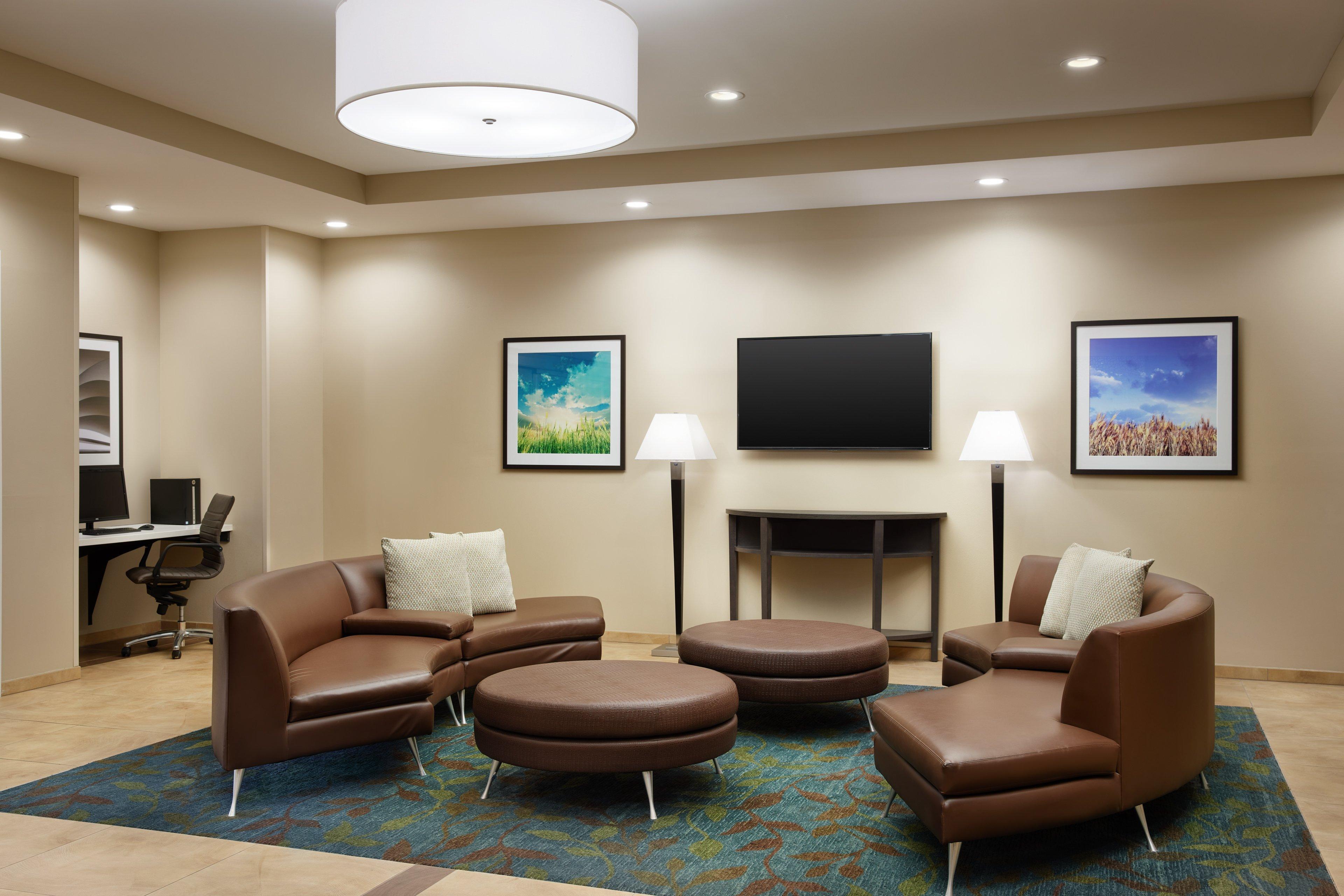 Vista Lobby Candlewood Suites Valdosta Mall by IHG