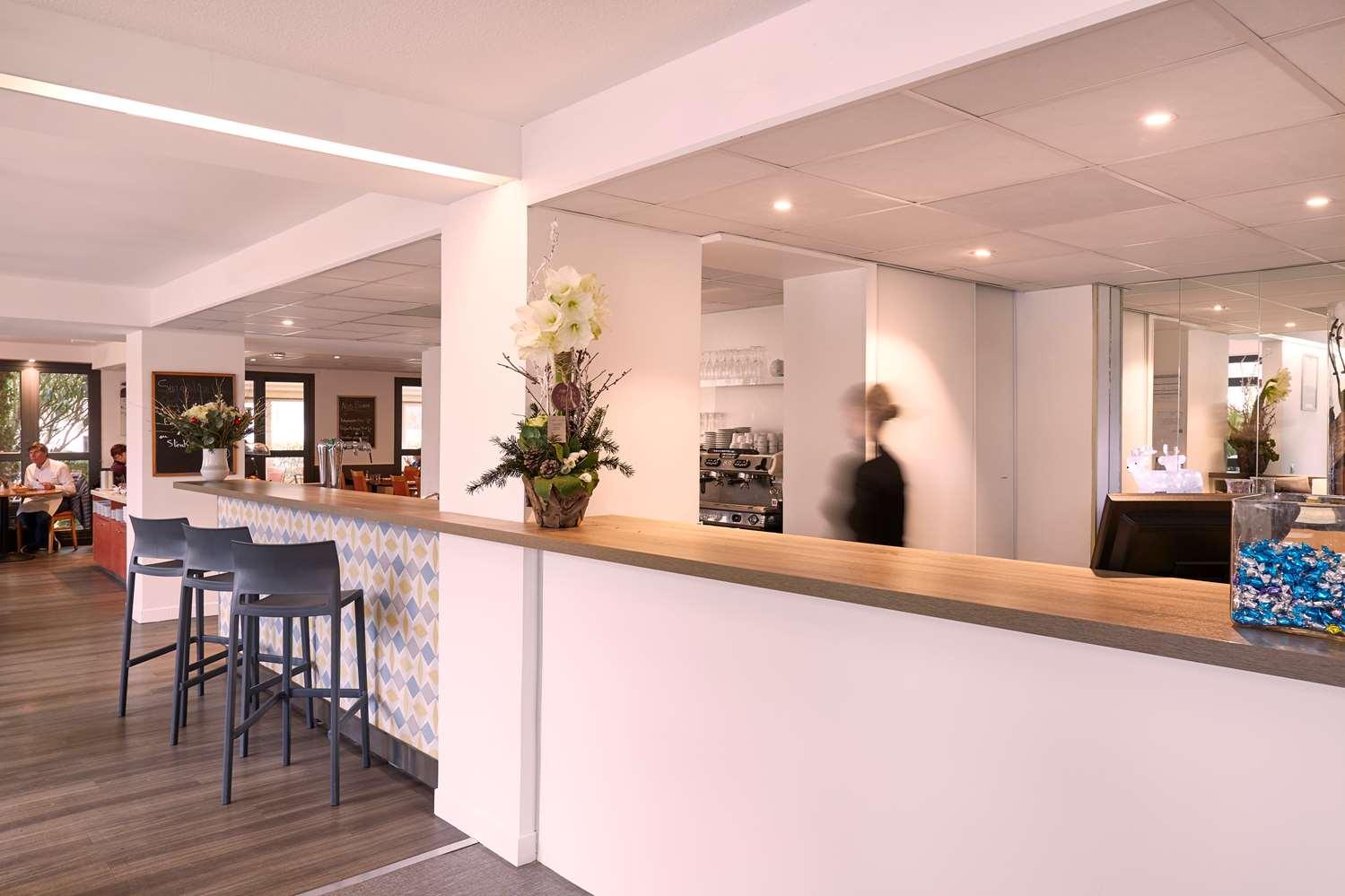 Vista Lobby Kyriad Nice Ouest Saint Isidore