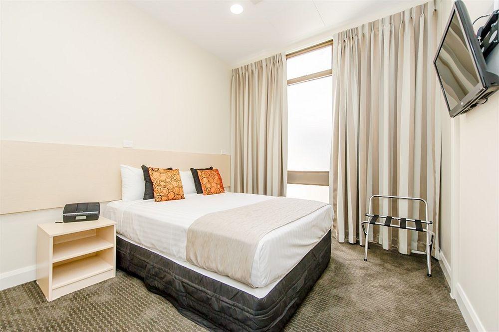 Belconnen Way Hotel & Serviced Apartments by null