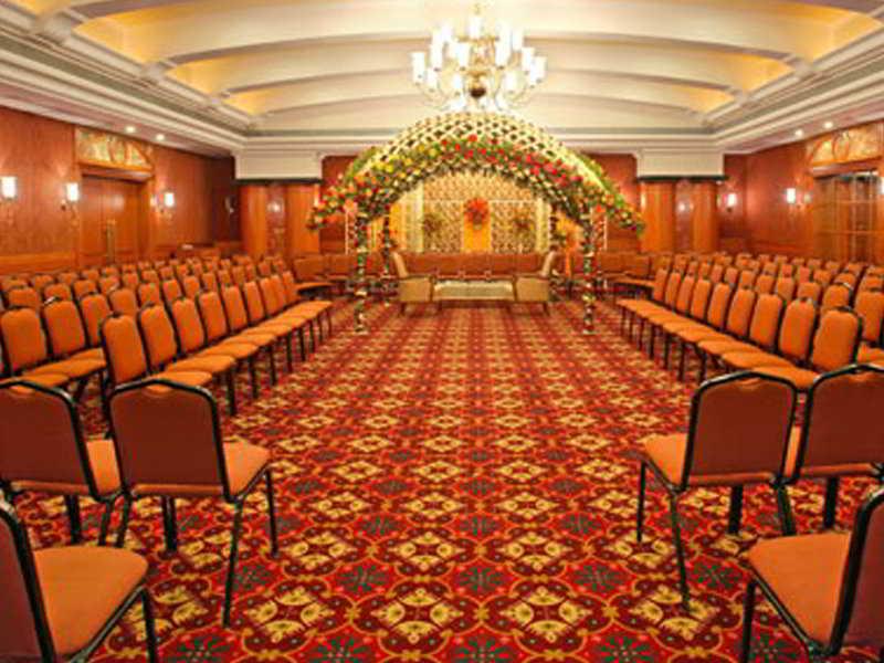 Centro de Negocios Imperial Palace Rajkot