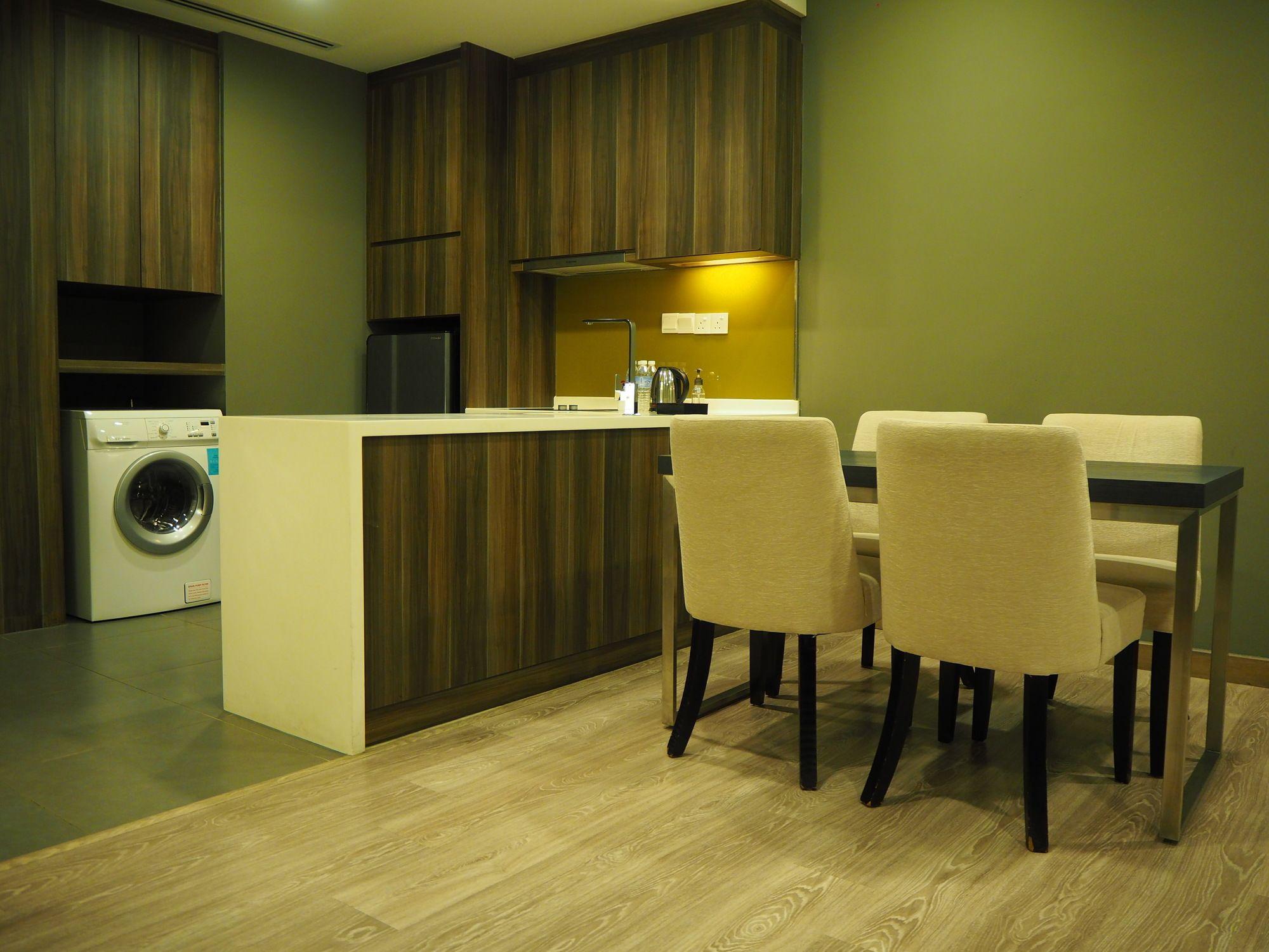 Equipamiento de Habitación Ramada Suites Kuala Lumpur City Centre