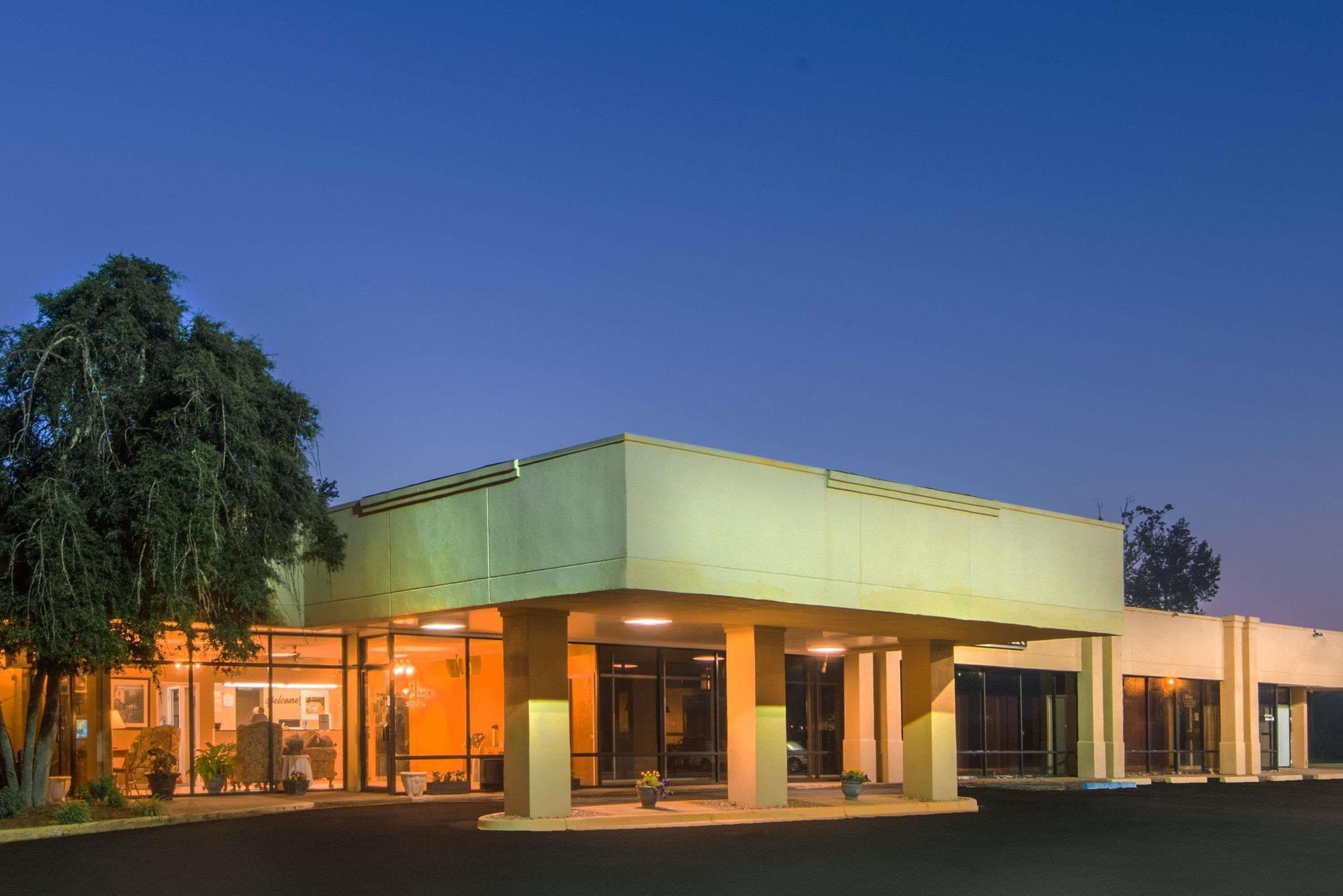 Varios Hampton Inn by Hilton Clanton