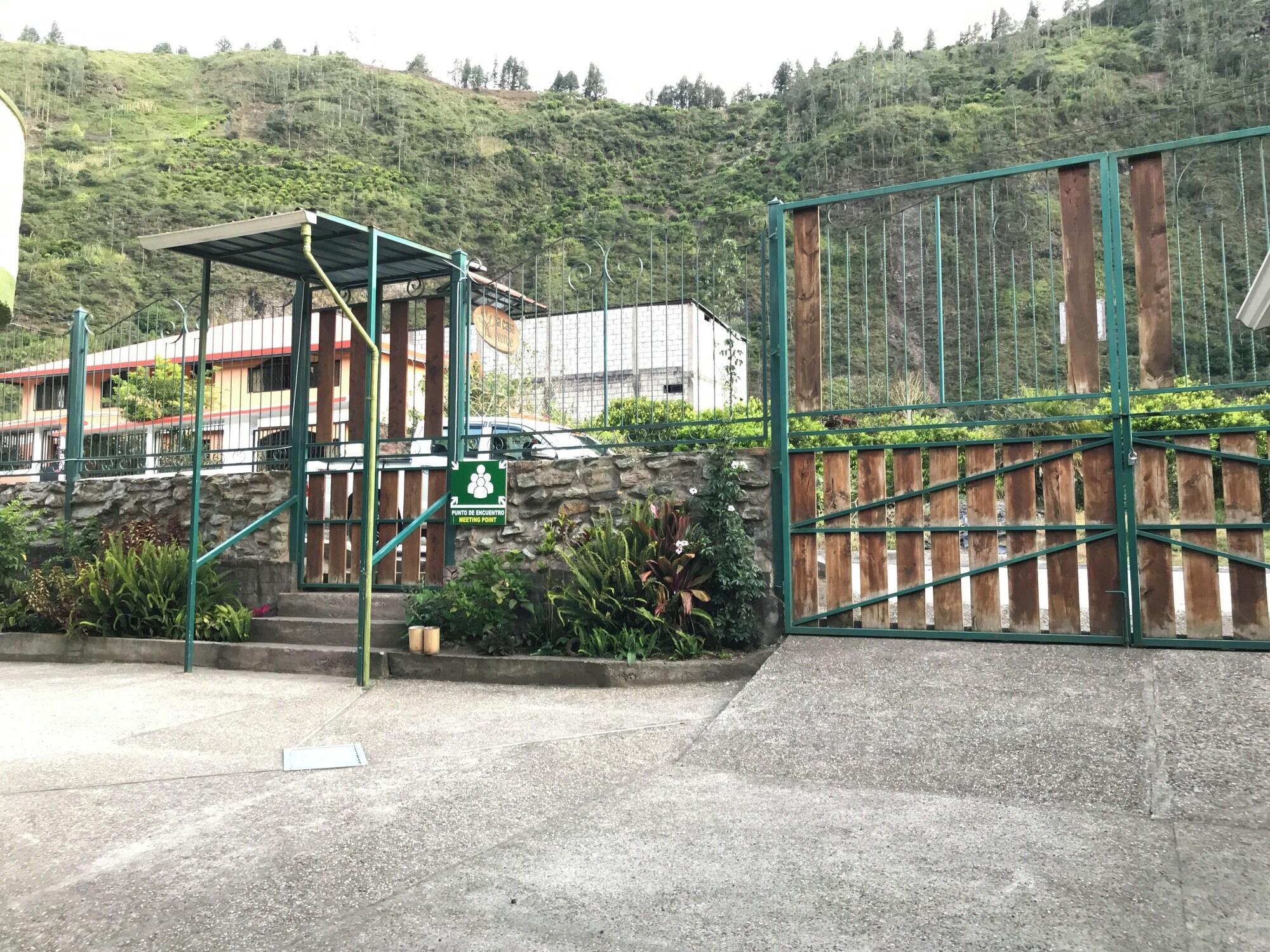 Vista Exterior La Casa Verde