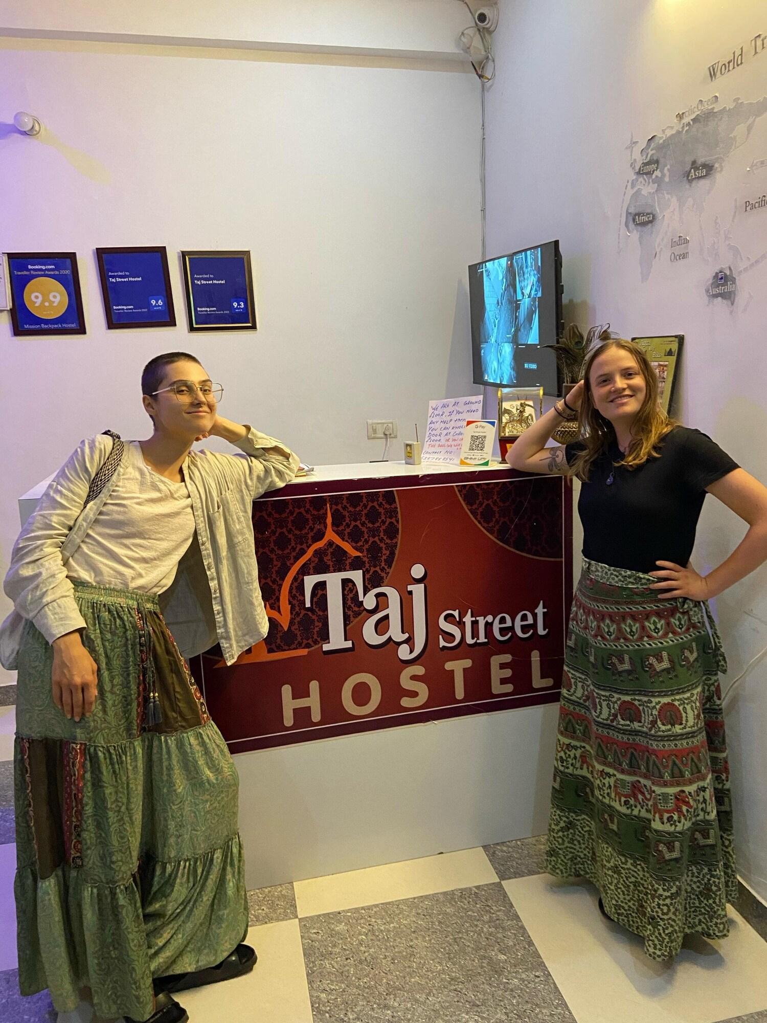 Vista Lobby Taj Street Hostel