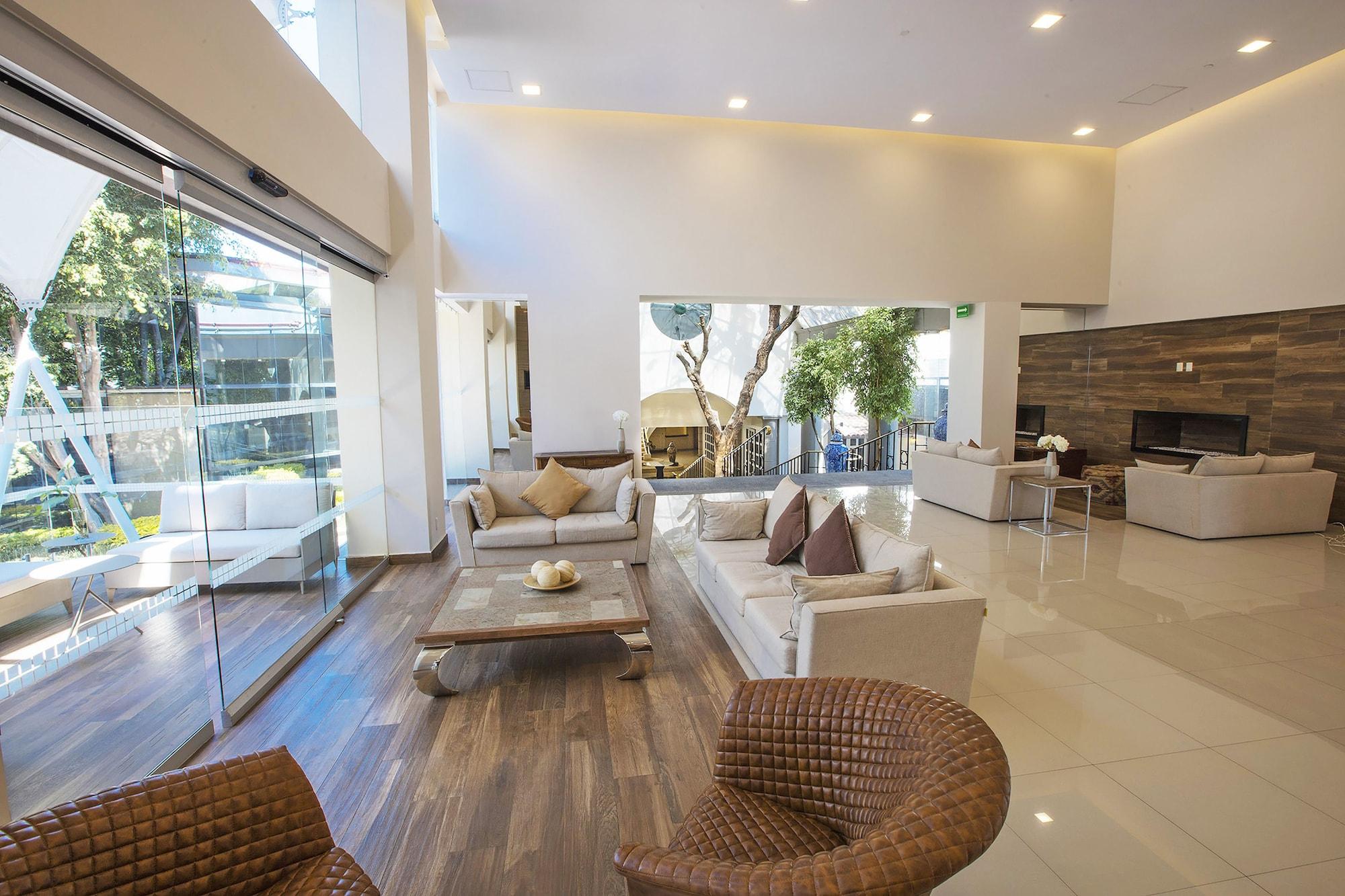 Vista Lobby Krystal Satélite María Bárbara