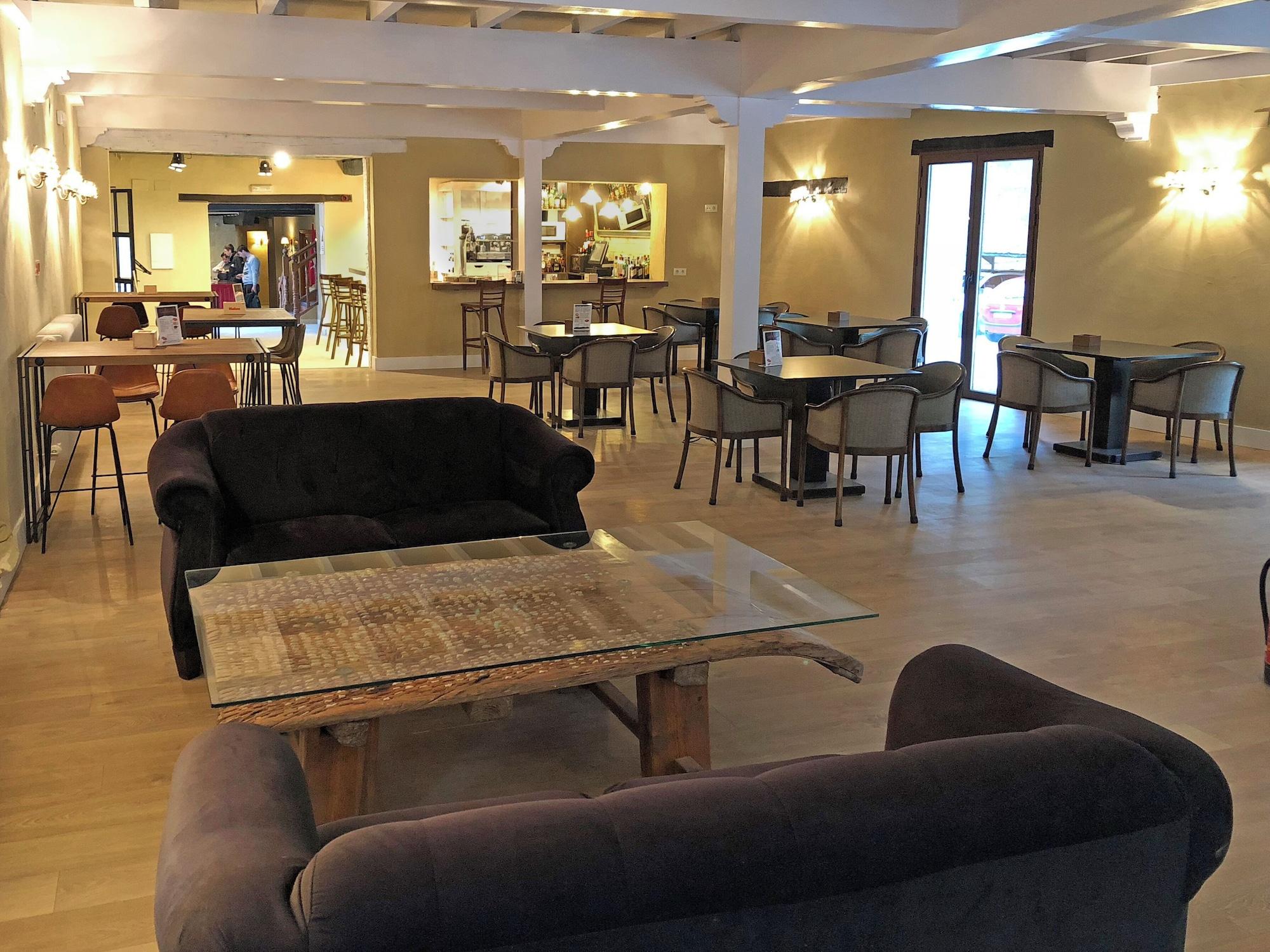 Bar/Salón Hotel Cueva del Fraile