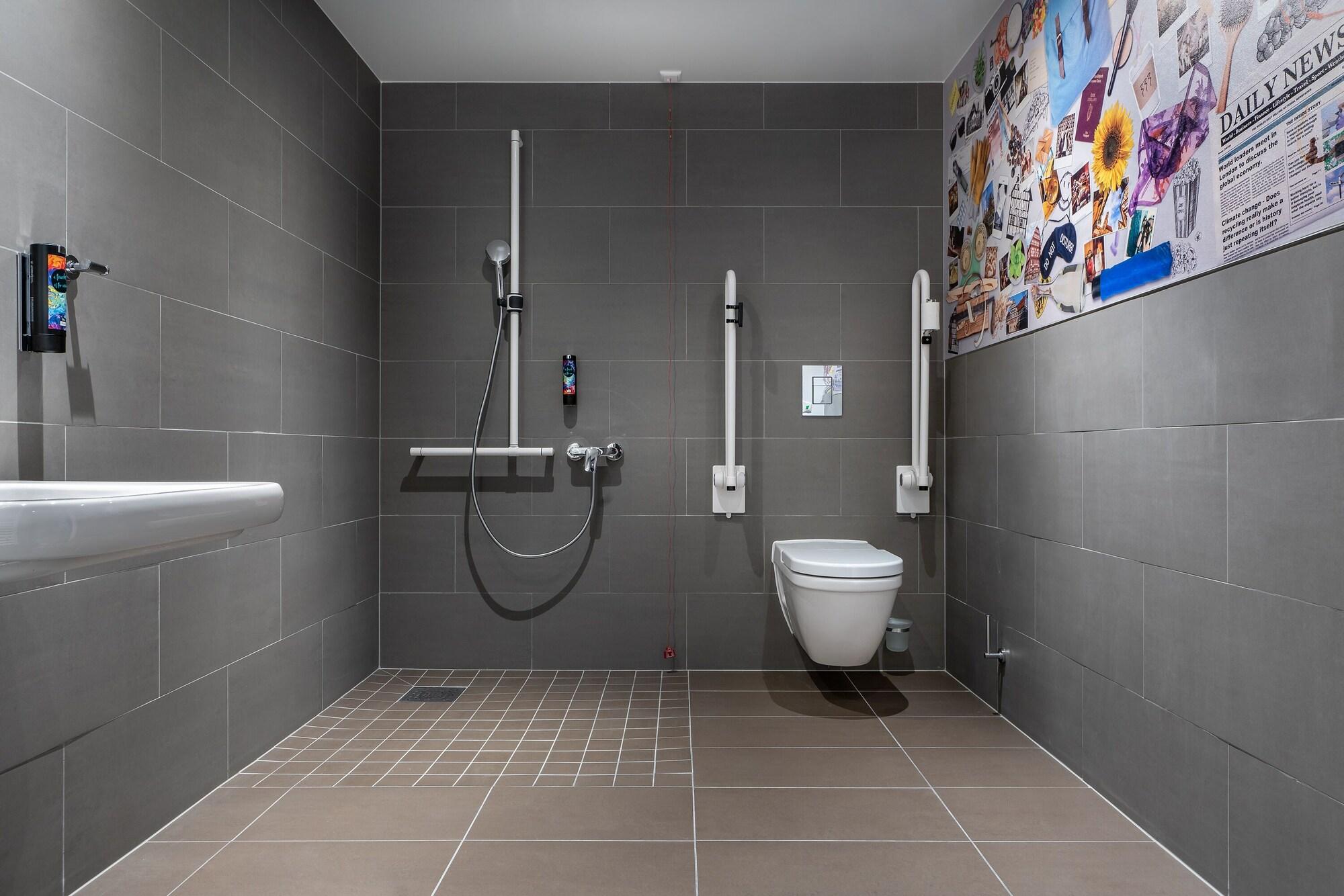 Equipamiento de Habitación Holiday Inn - the niu, Timber Esslingen by IHG