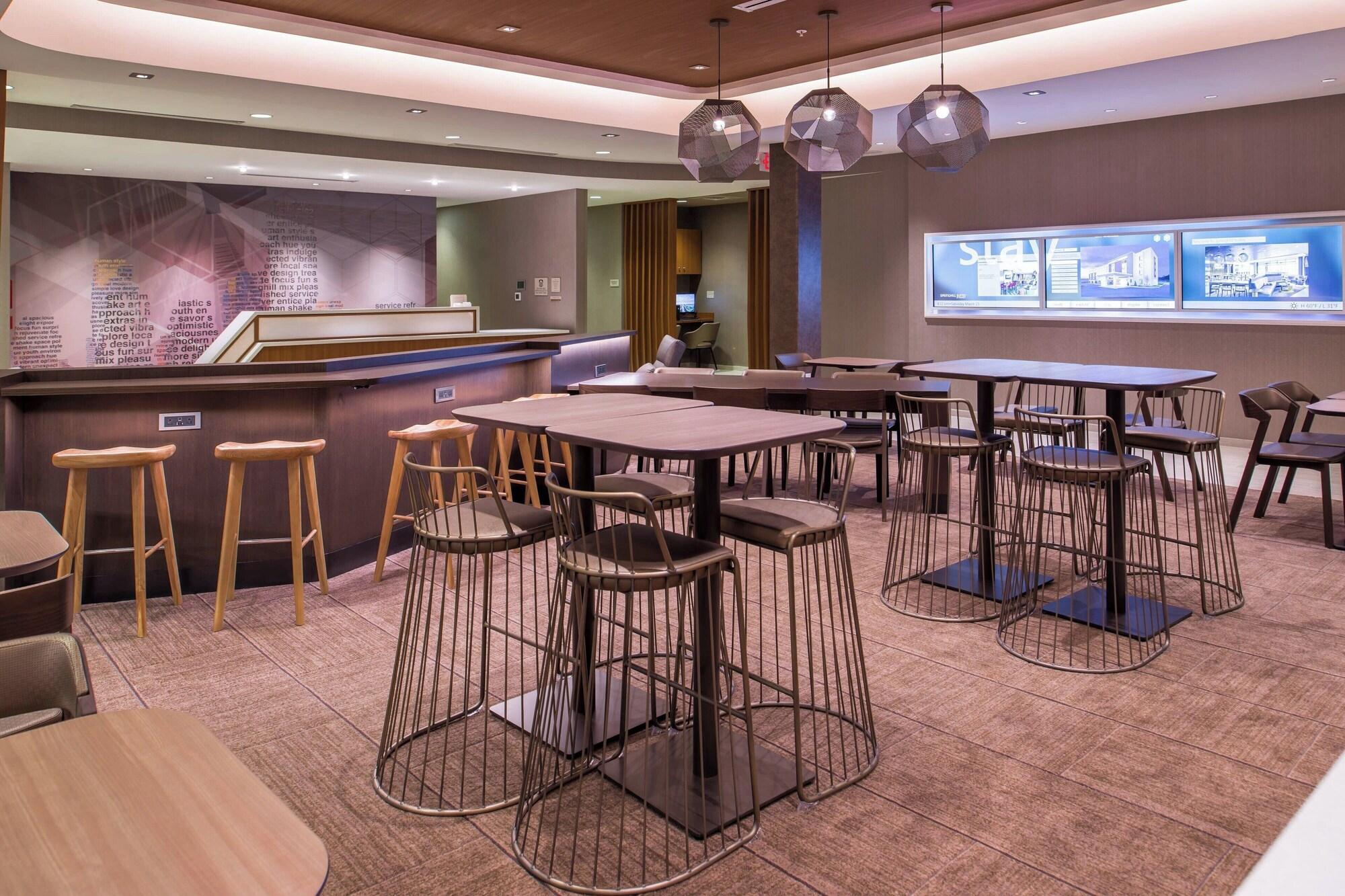 Vista Lobby SpringHill Suites by Marriott Greensboro Airport
