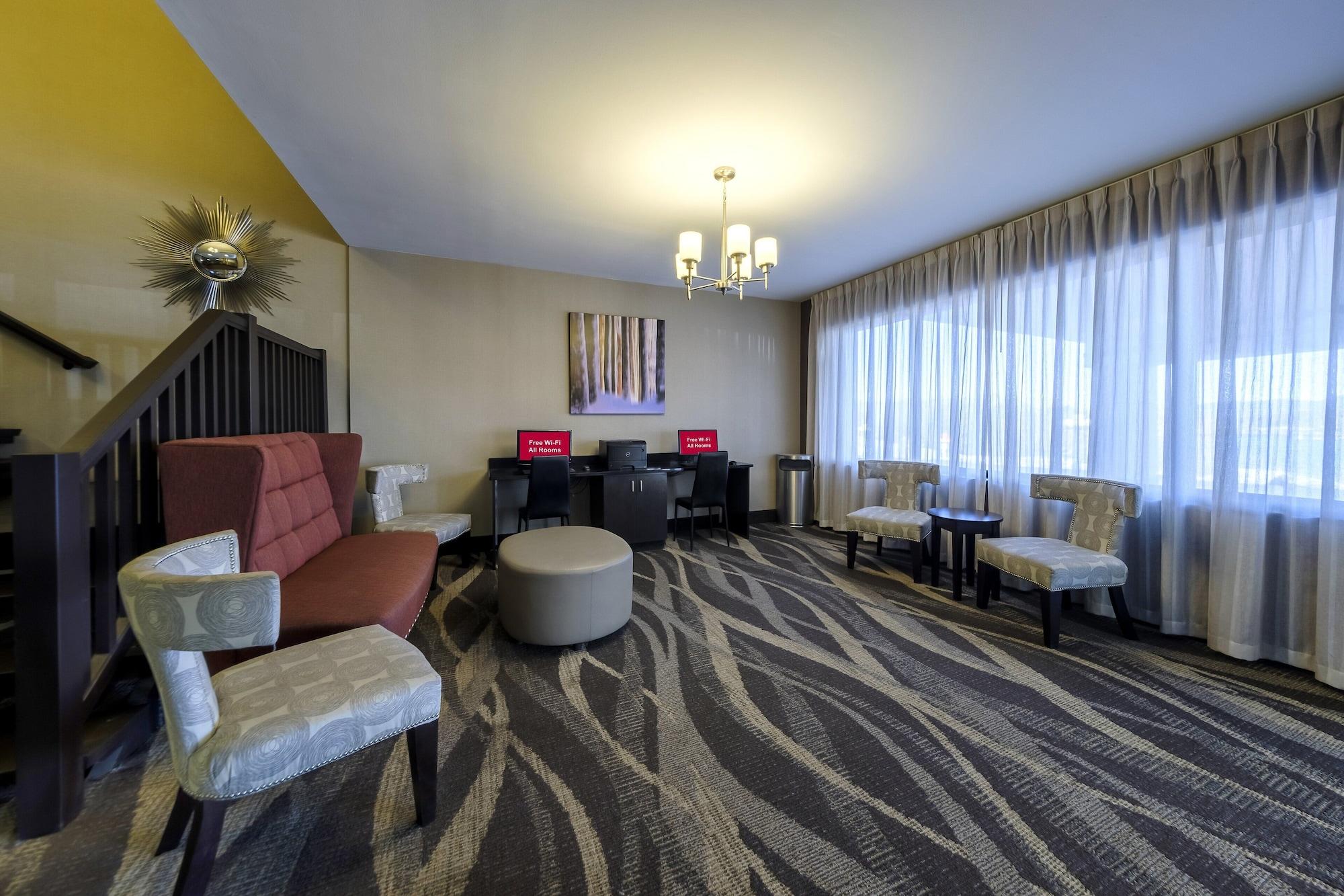 Vista Lobby Red Roof Inn & Suites Newburgh – Stewart Airport/ West Point