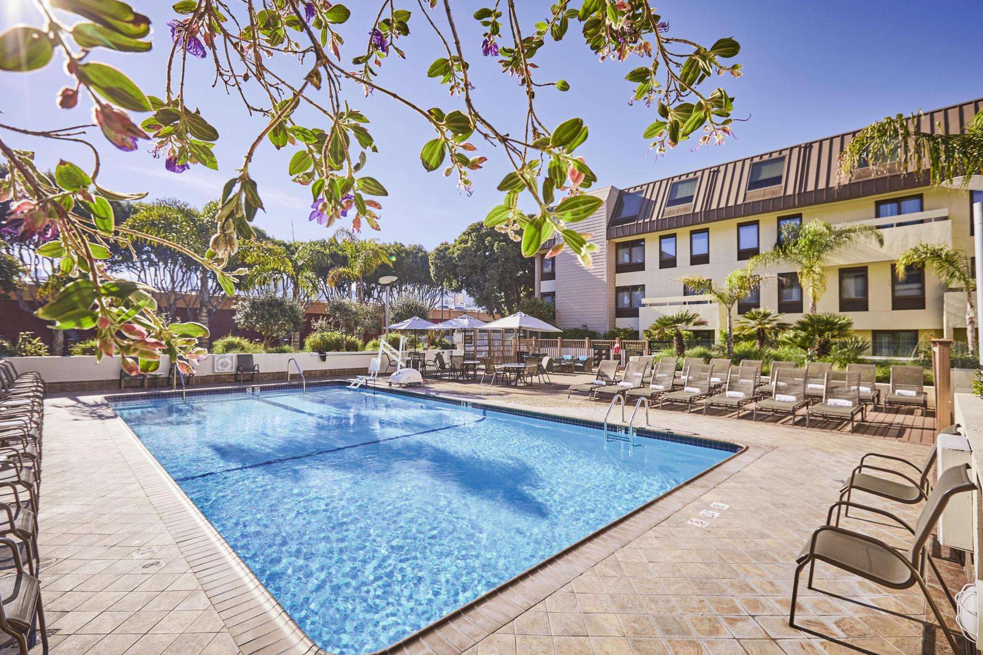 Vista Piscina RIU Plaza Fisherman's Wharf
