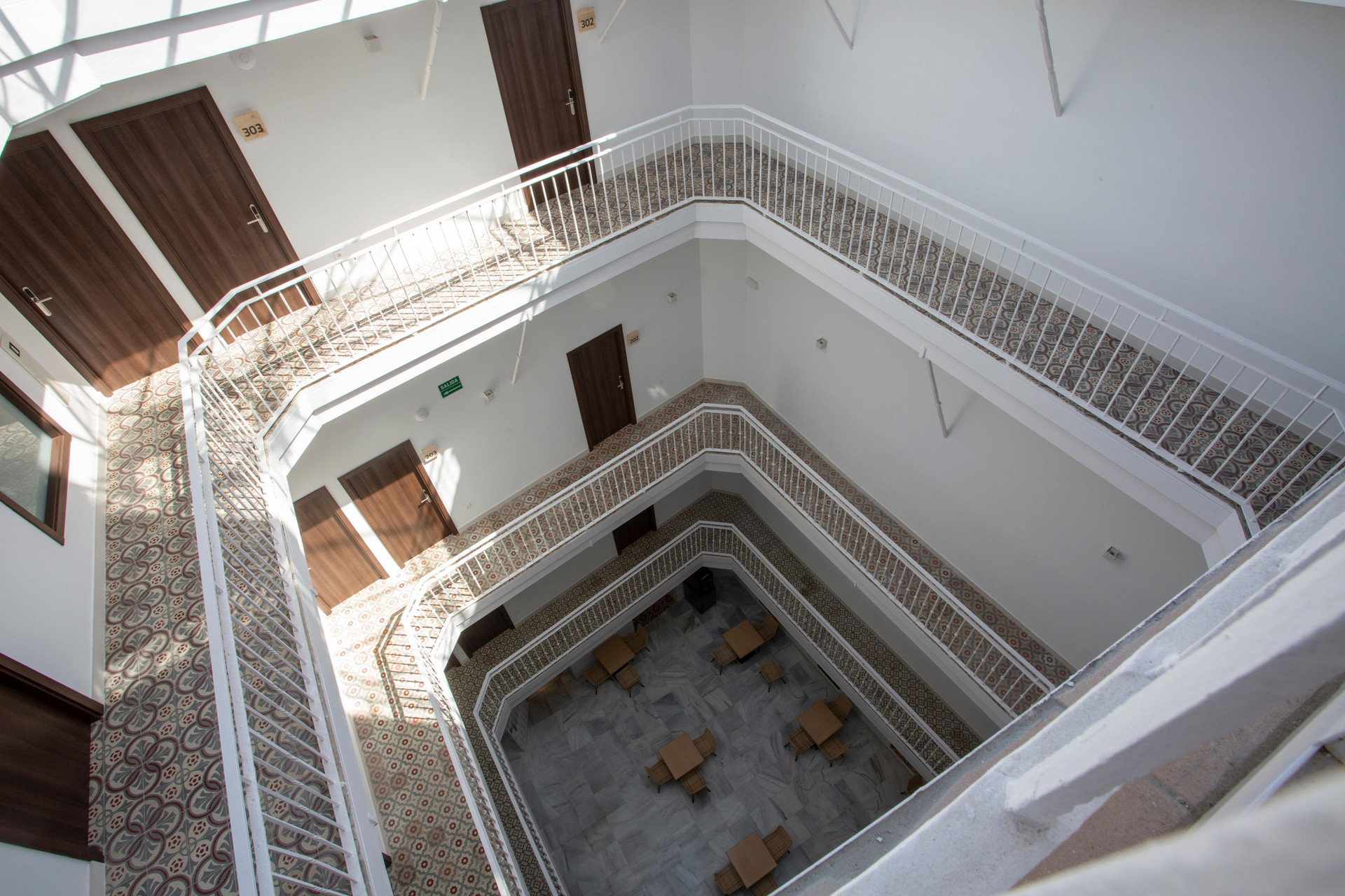Vista Lobby Casual Con Duende Cádiz Hotel