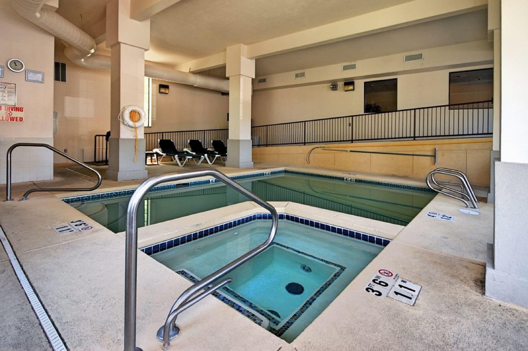 Spa Comfort Inn & Suites Midtown