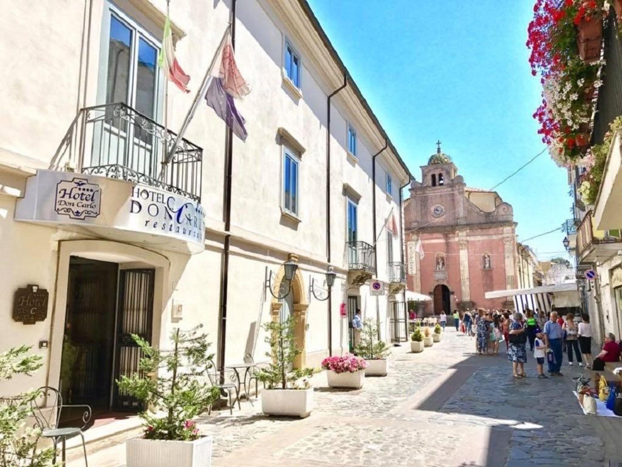 Vista Exterior Hotel Don Carlo 4S