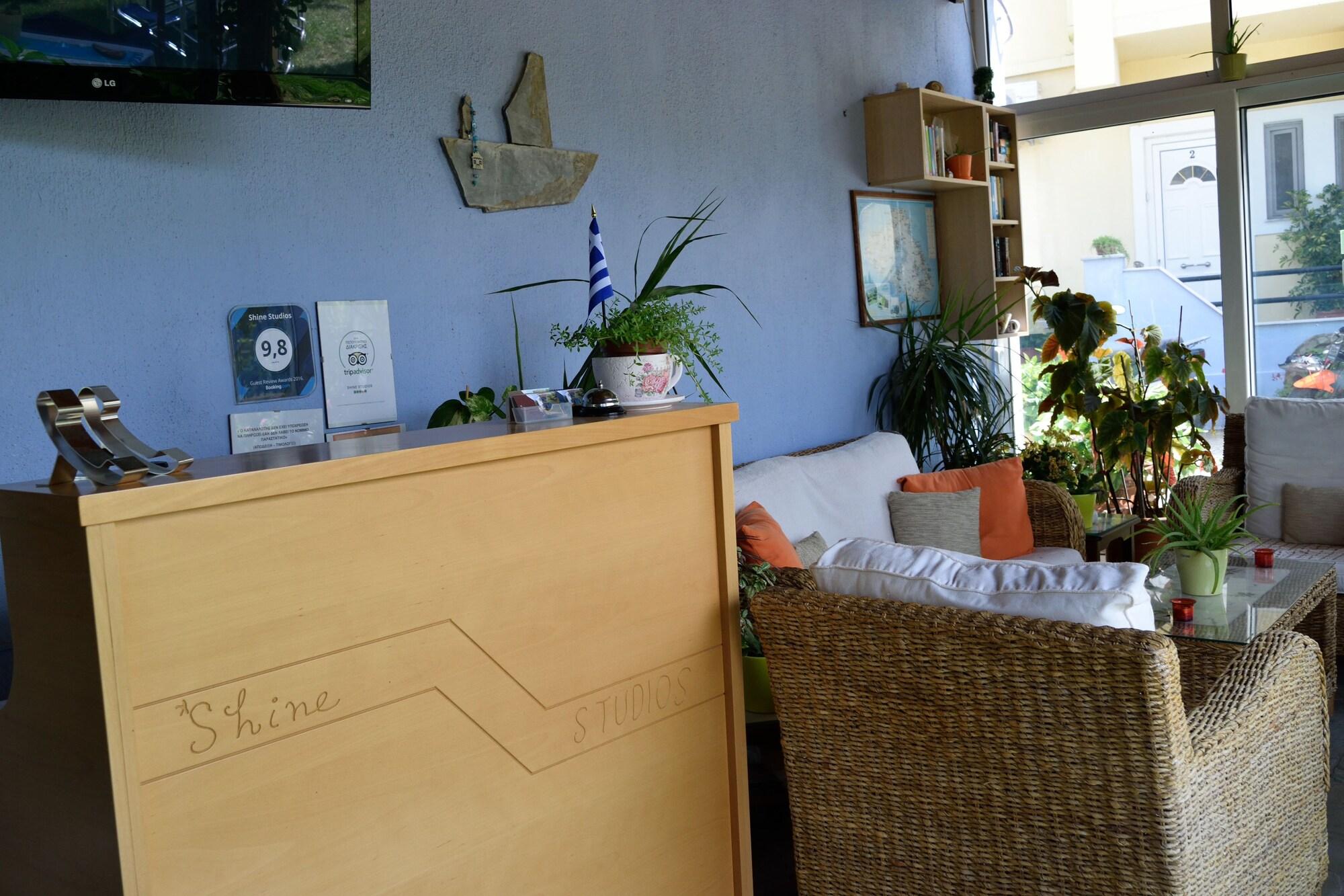 Vista Lobby Shine Studios