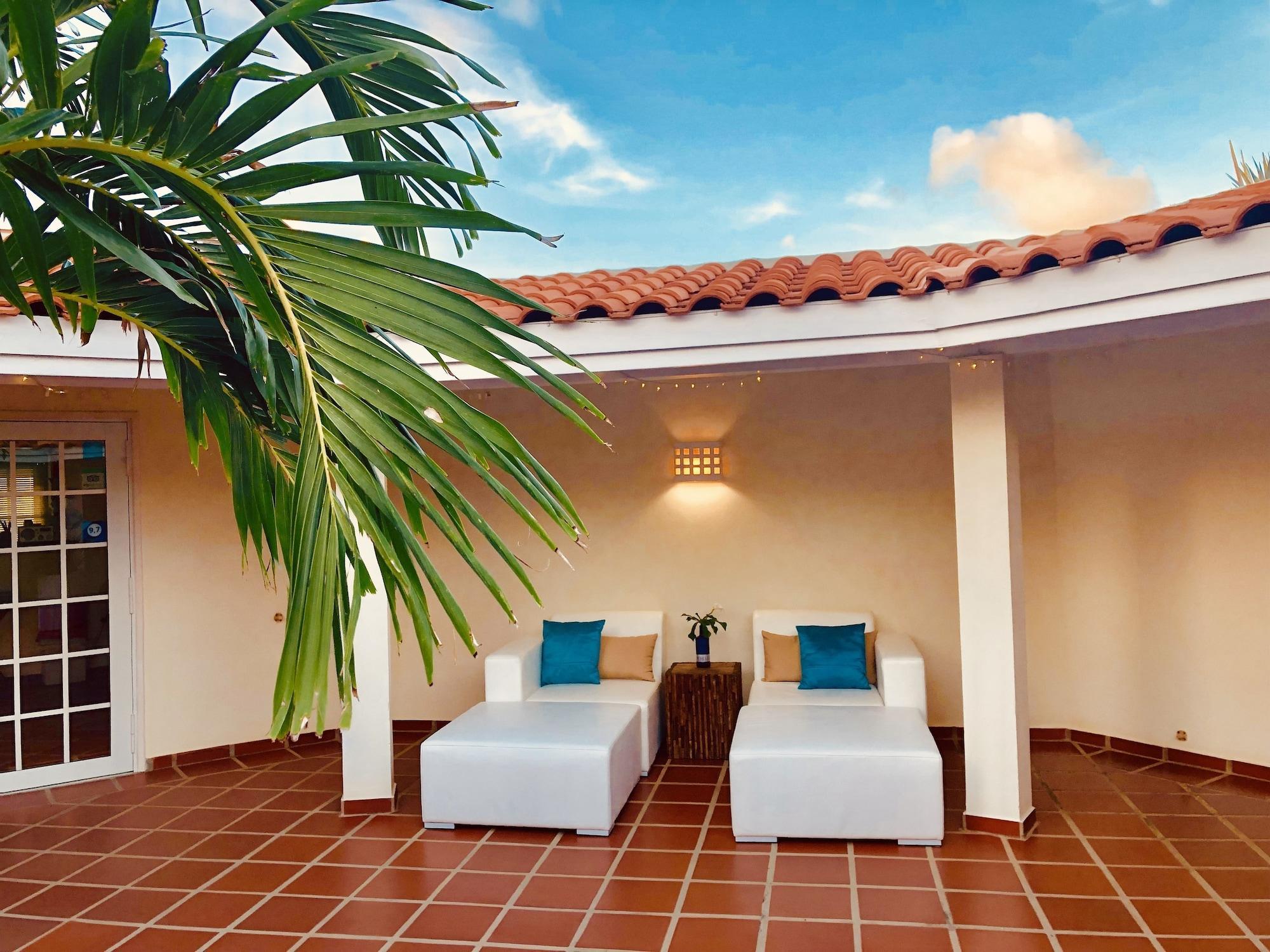 Vista Lobby Karibu Aruba Boutique Hotel