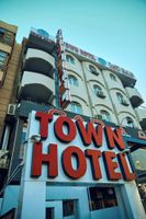 Alojamiento - Town Hotel