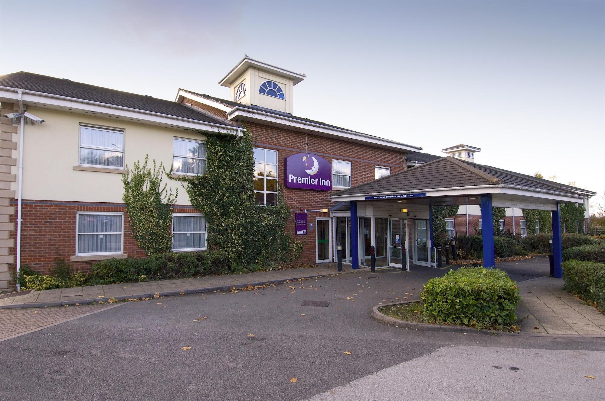 Varios Premier Inn Rugby North - Newbold