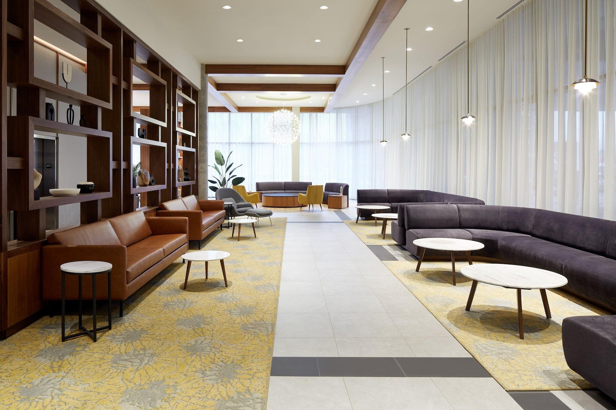 Vista Lobby Residence Inn by Marriott Montreal Midtown