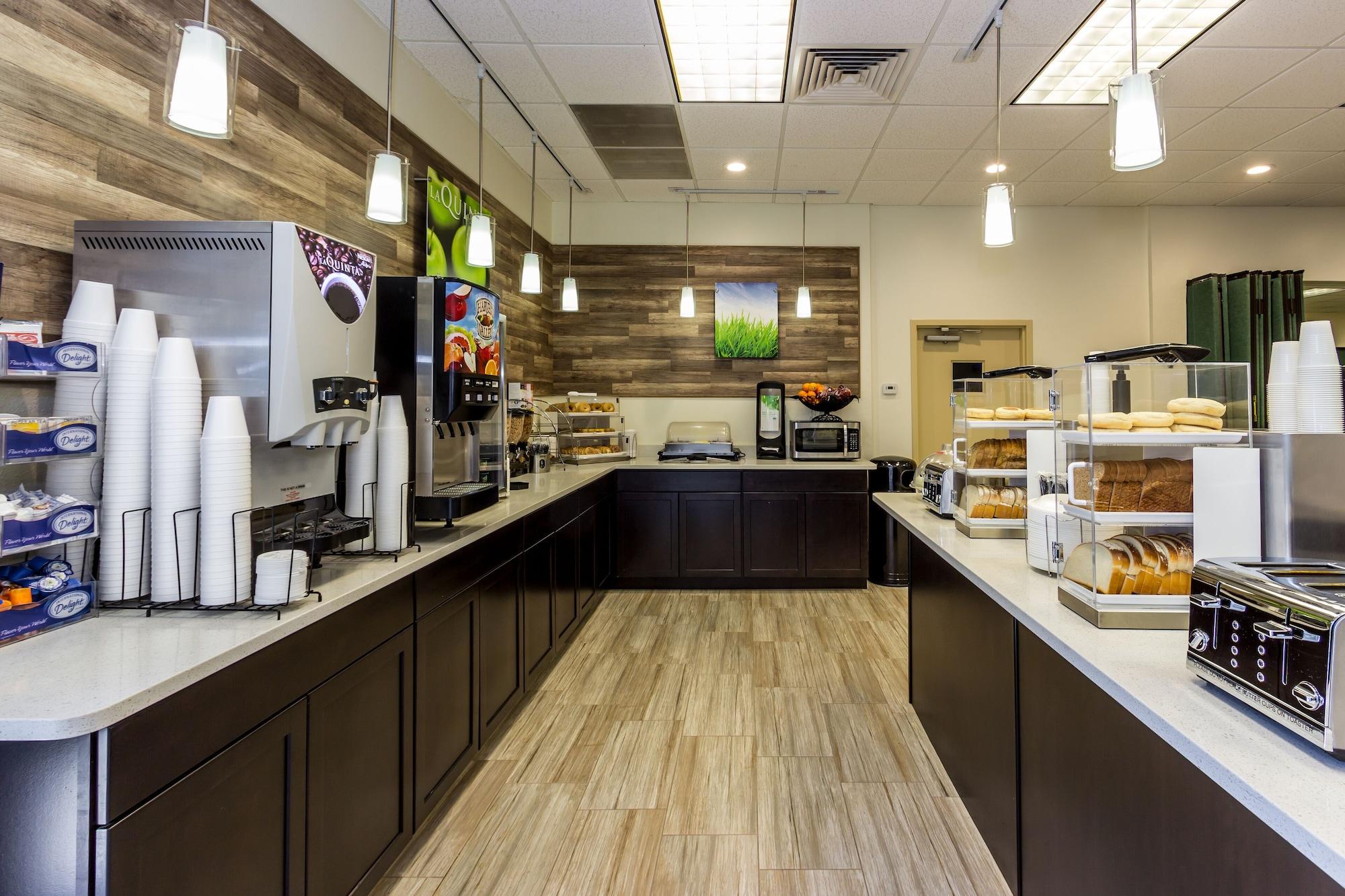 Restaurant La Quinta Inn by Wyndham Clearwater Central
