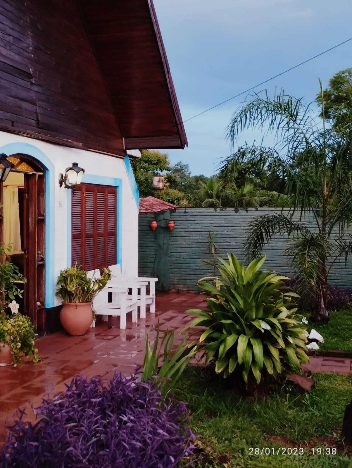 Vista Exterior Casa Folks Bed and Breakfast