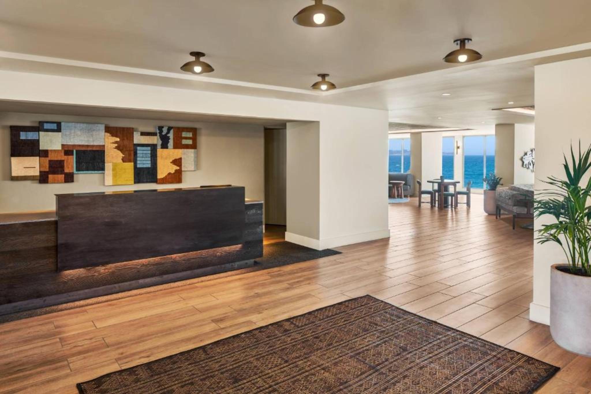 Vista Lobby Monterey Beach Hotel, a Tribute Portfolio Hotel by Marriott