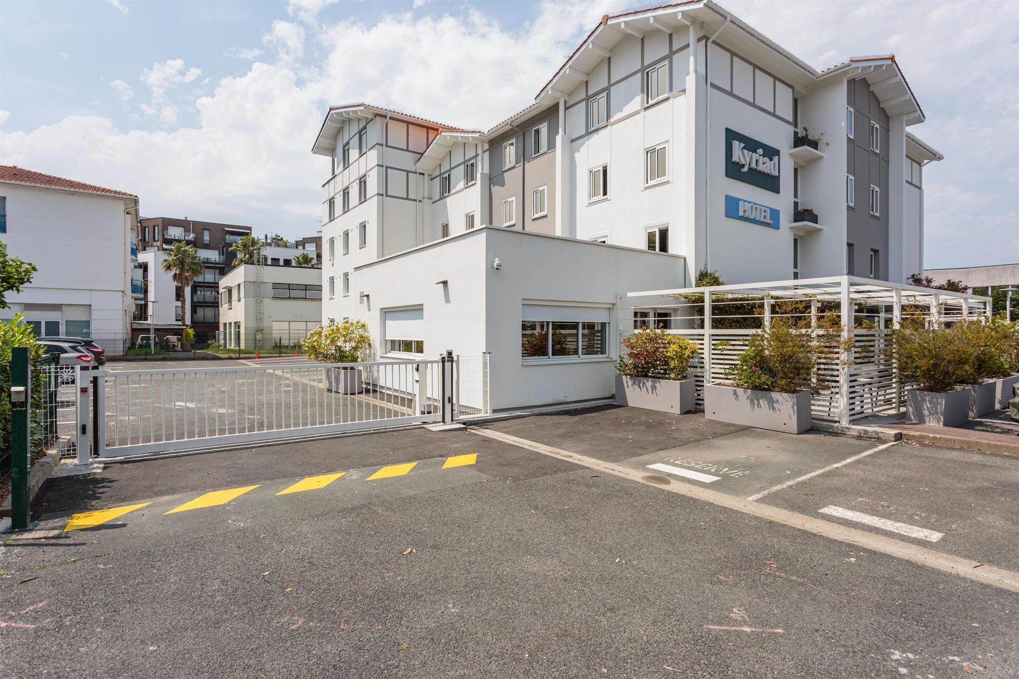 Vista Exterior Kyriad Anglet-Biarritz