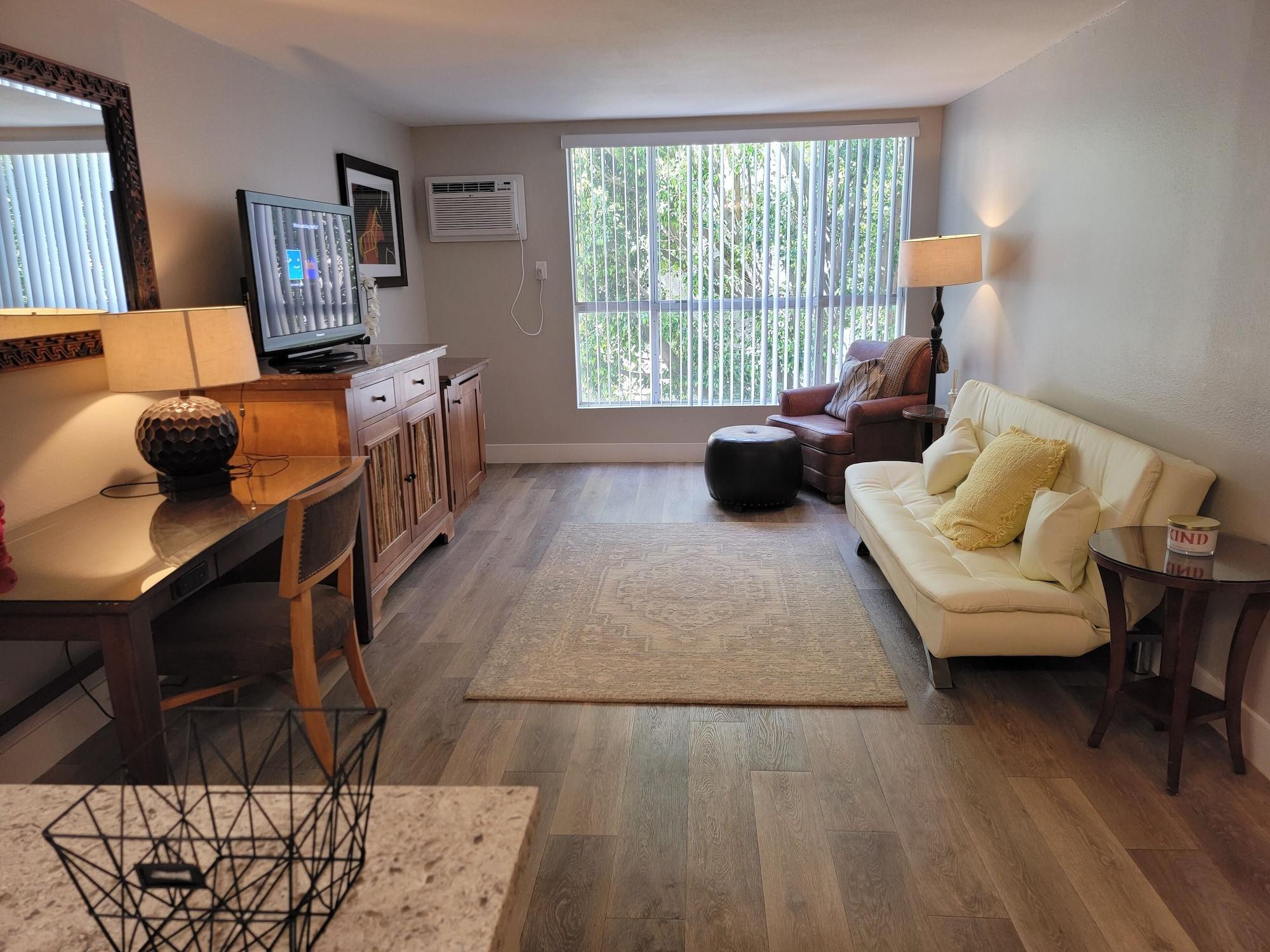 Comodidades del Alojamiento Hollywood Cosmopolitan Apartments